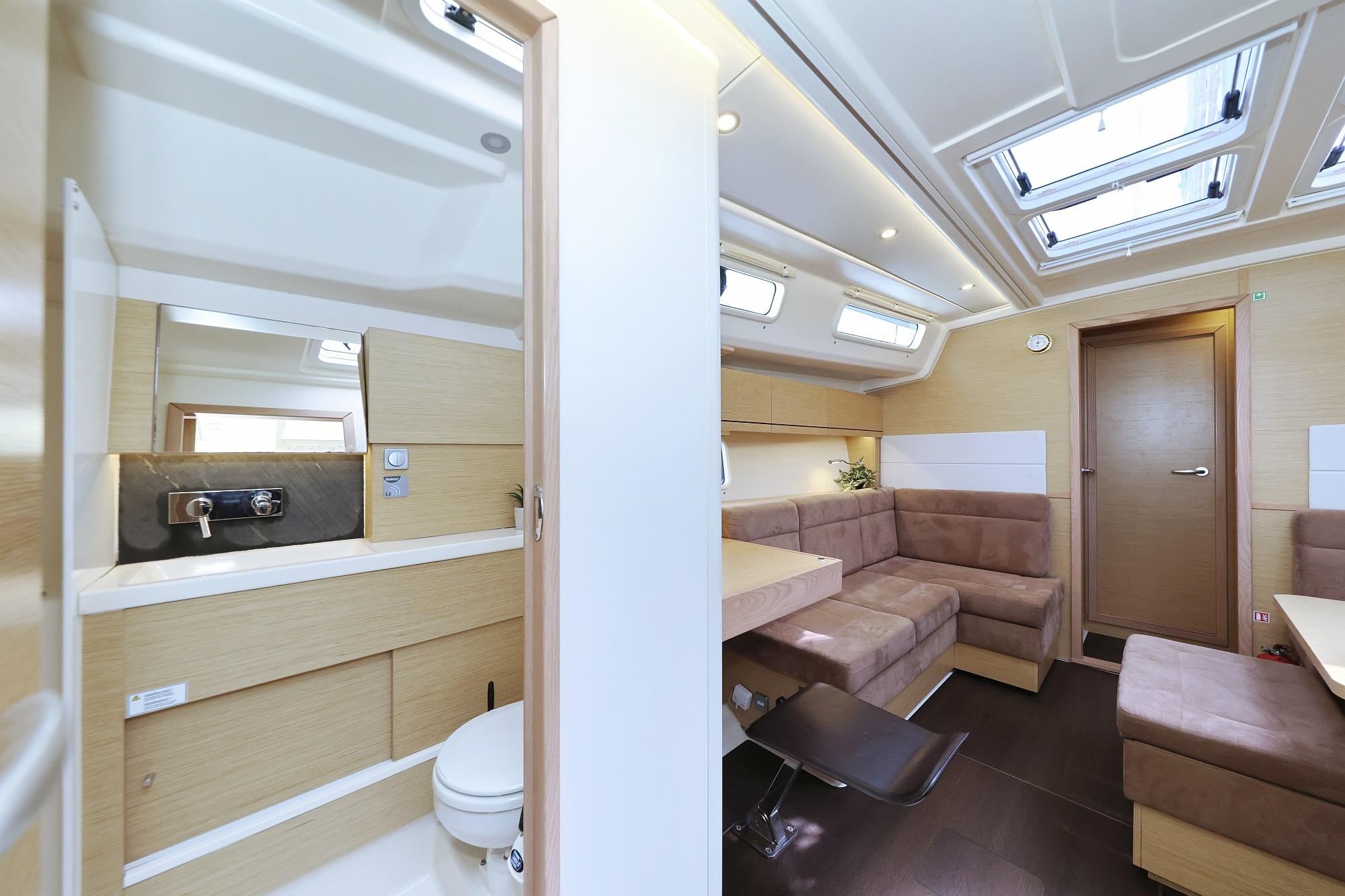 2019 Hanse 46 