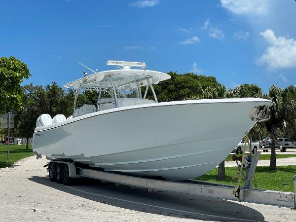44' Contender, Listing Number 100827245, - Photo No. 2