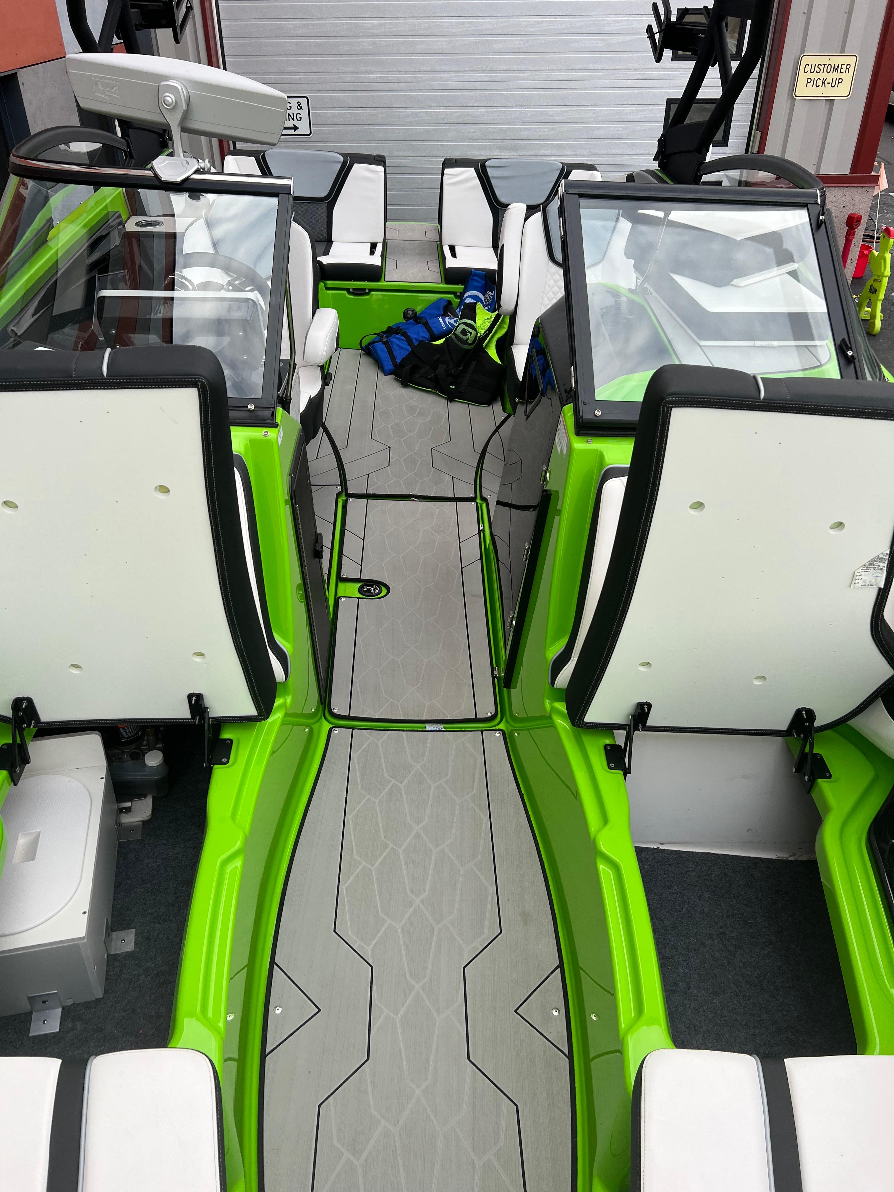 2022 24 6 Yamaha Boats 255XD