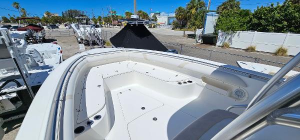32' Boston Whaler, Listing Number 100916988, Image No. 9