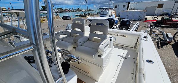 32' Boston Whaler, Listing Number 100916988, Image No. 17