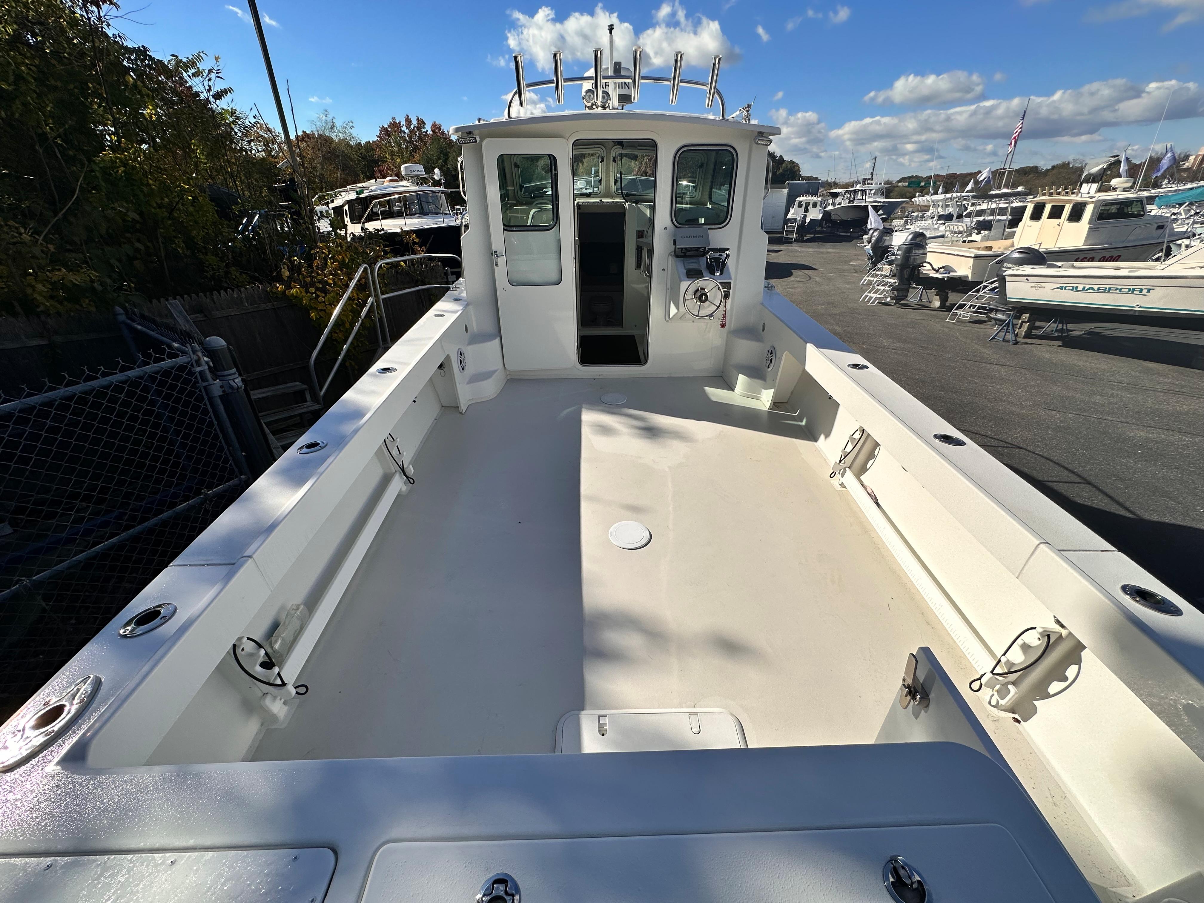 Yacht for Sale 28 Parker Yachts Sayville, NY Denison Yacht Sales