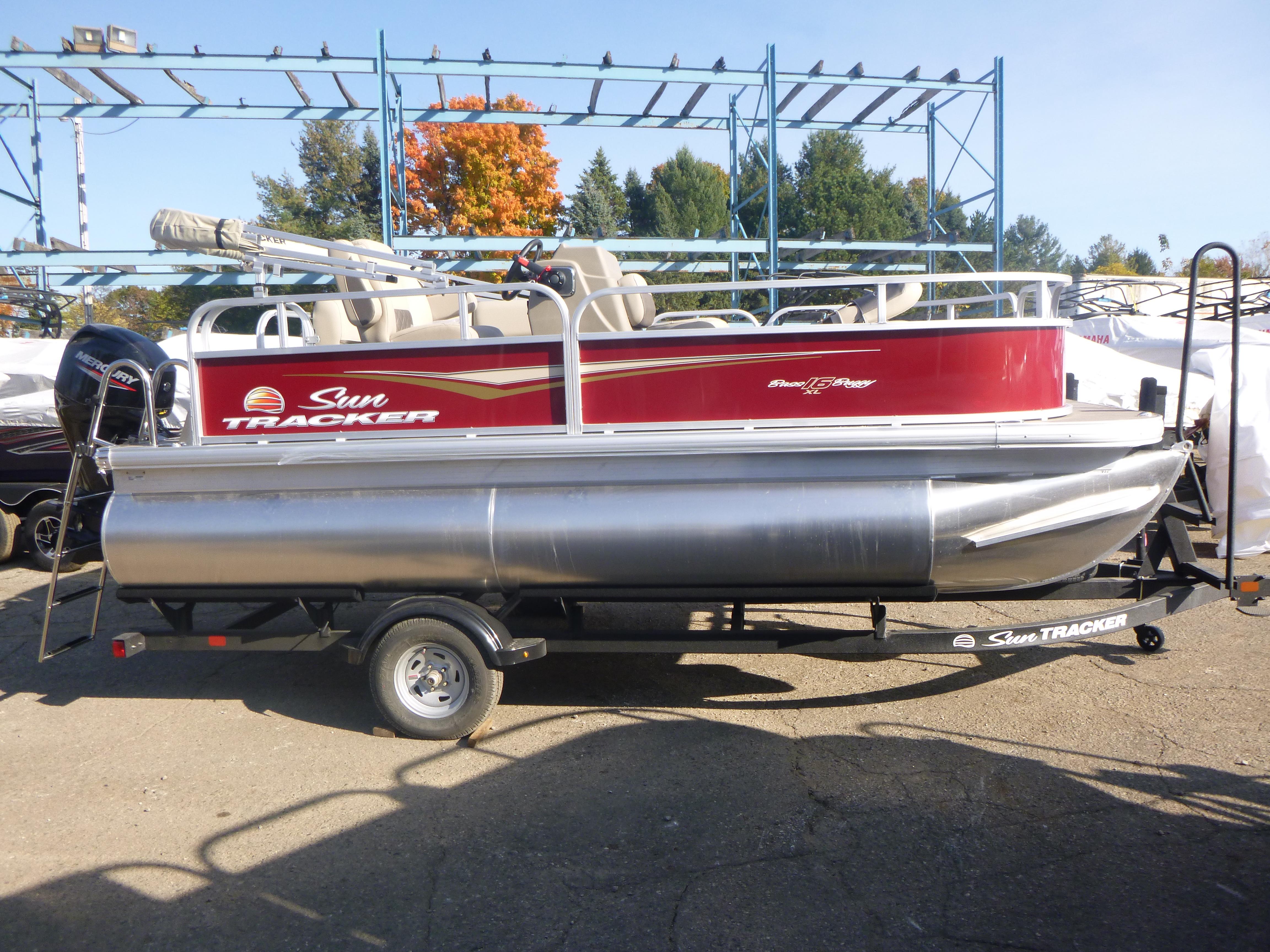 2025 Sun Tracker Bass Buggy 16 XL Select Gallery