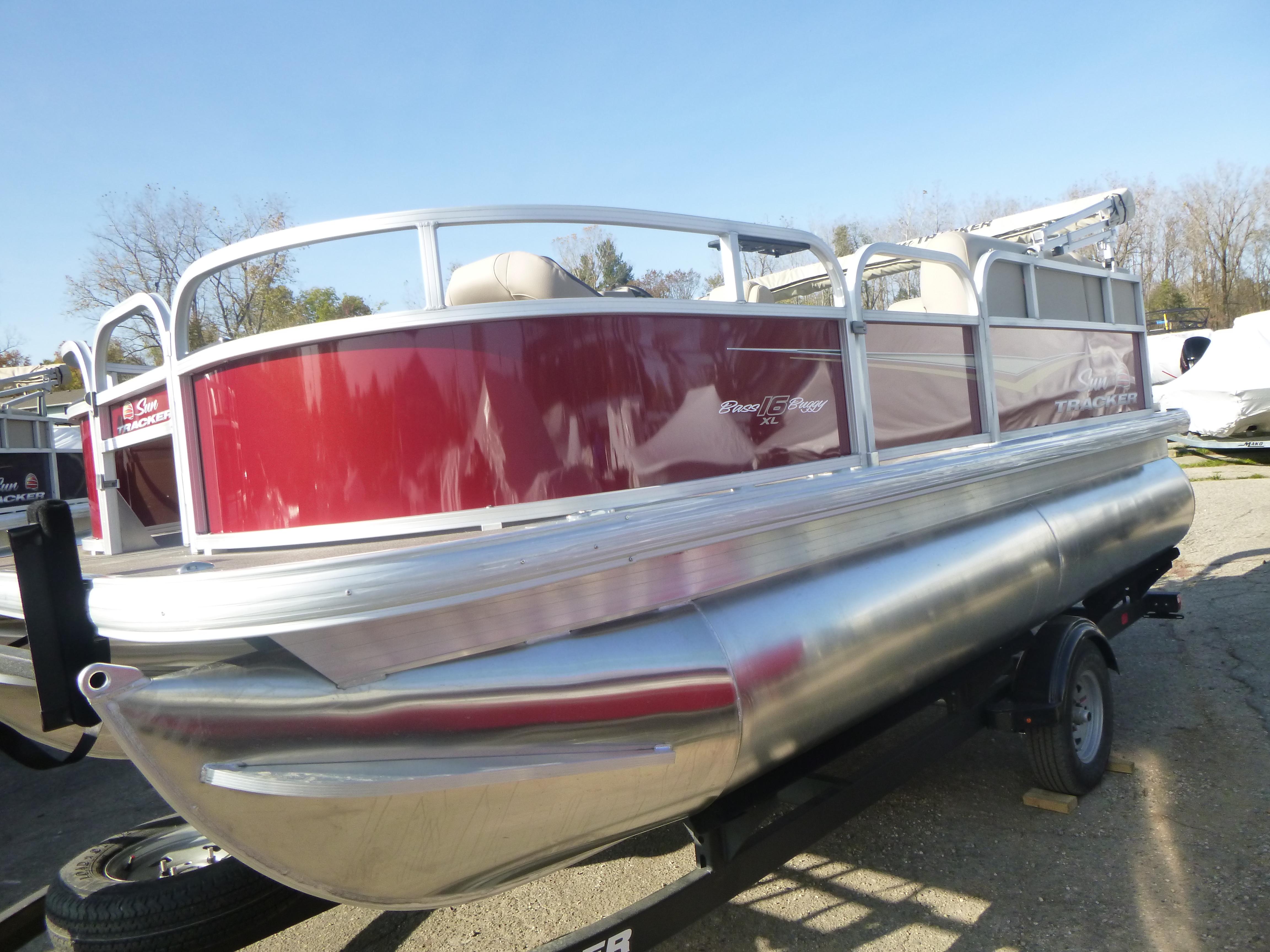 2025 Sun Tracker Bass Buggy 16 XL Select Gallery