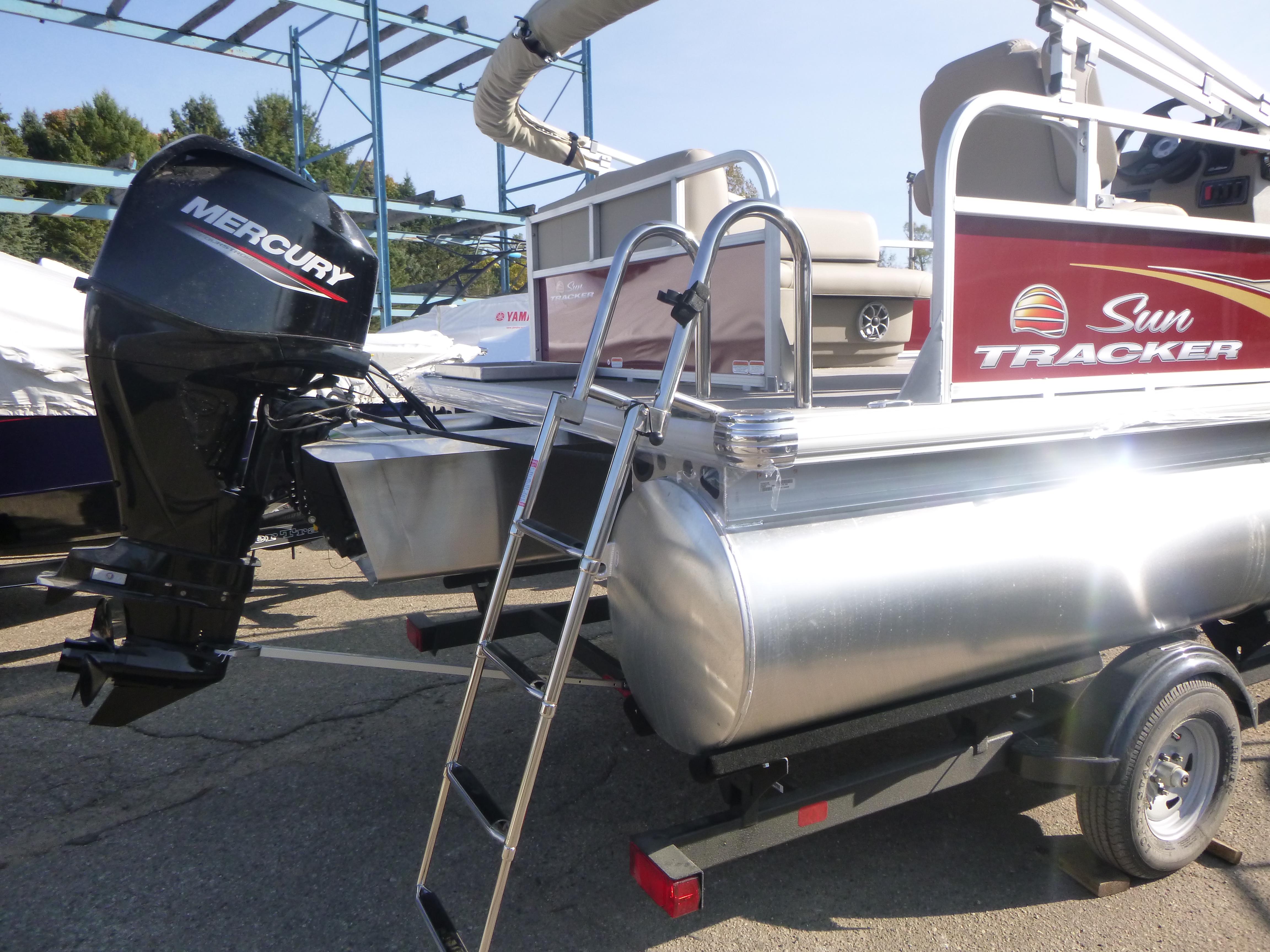 2025 Sun Tracker Bass Buggy 16 XL Select Gallery