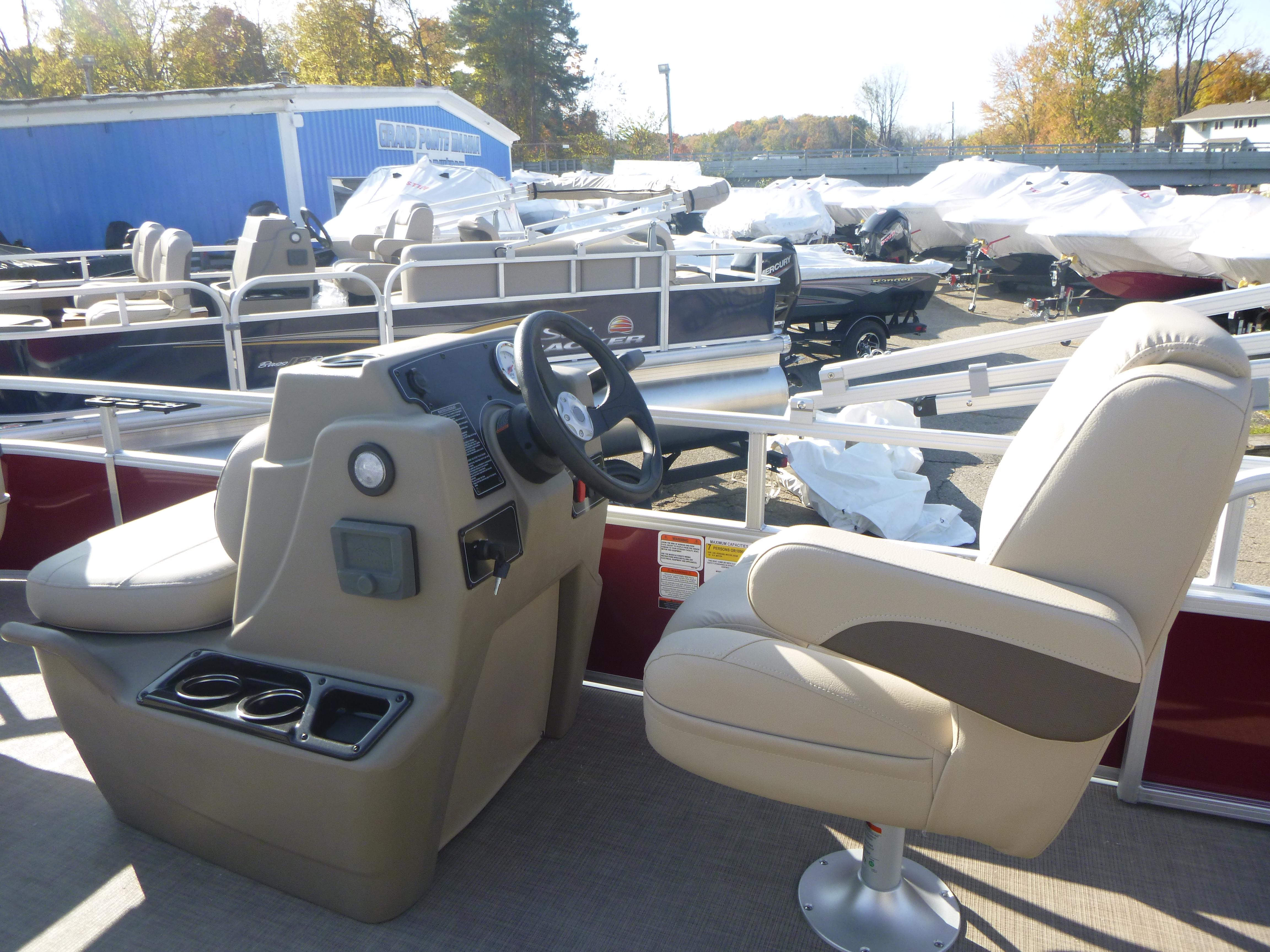 2025 Sun Tracker Bass Buggy 16 XL Select Gallery