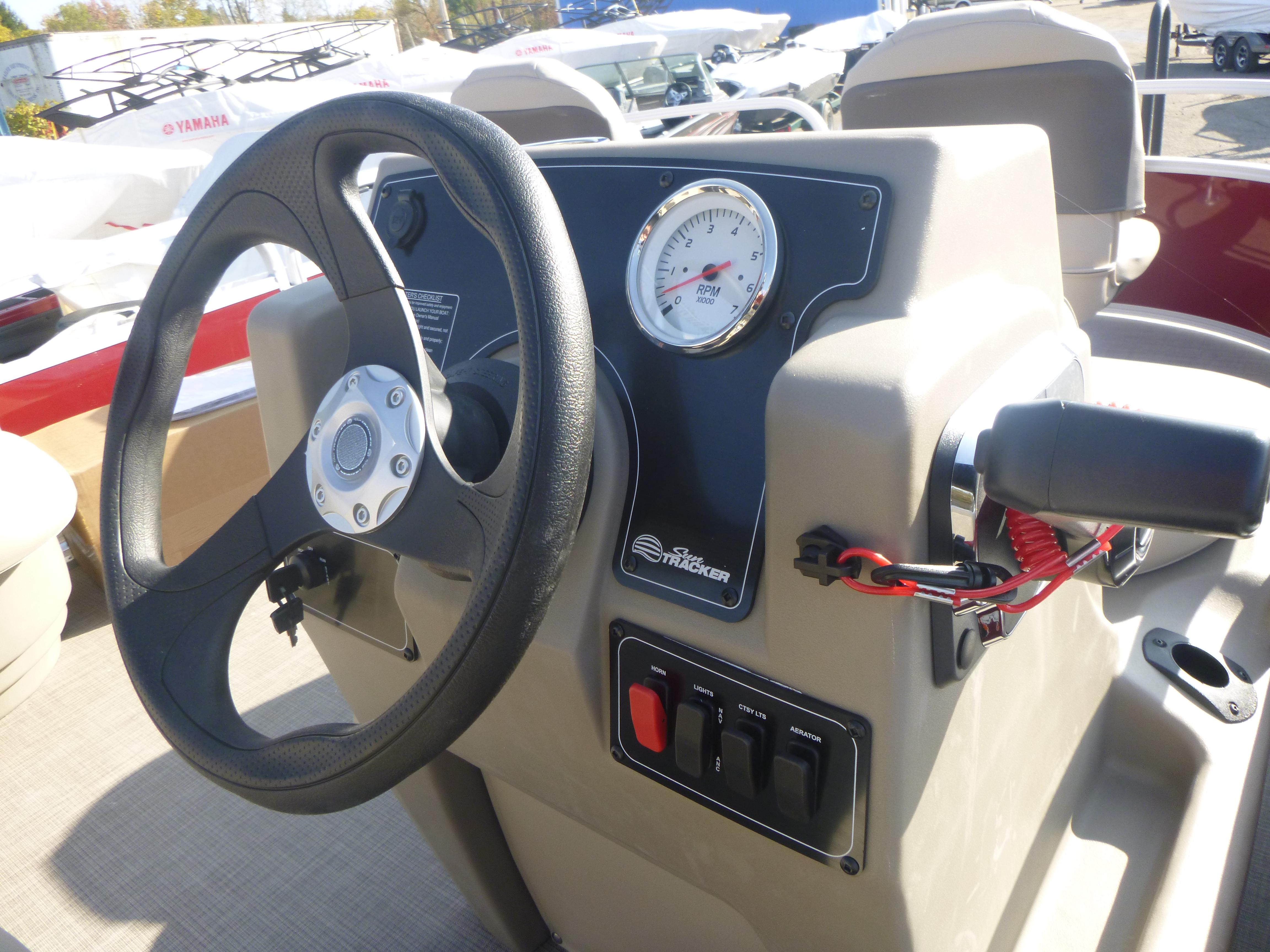 2025 Sun Tracker Bass Buggy 16 XL Select Gallery