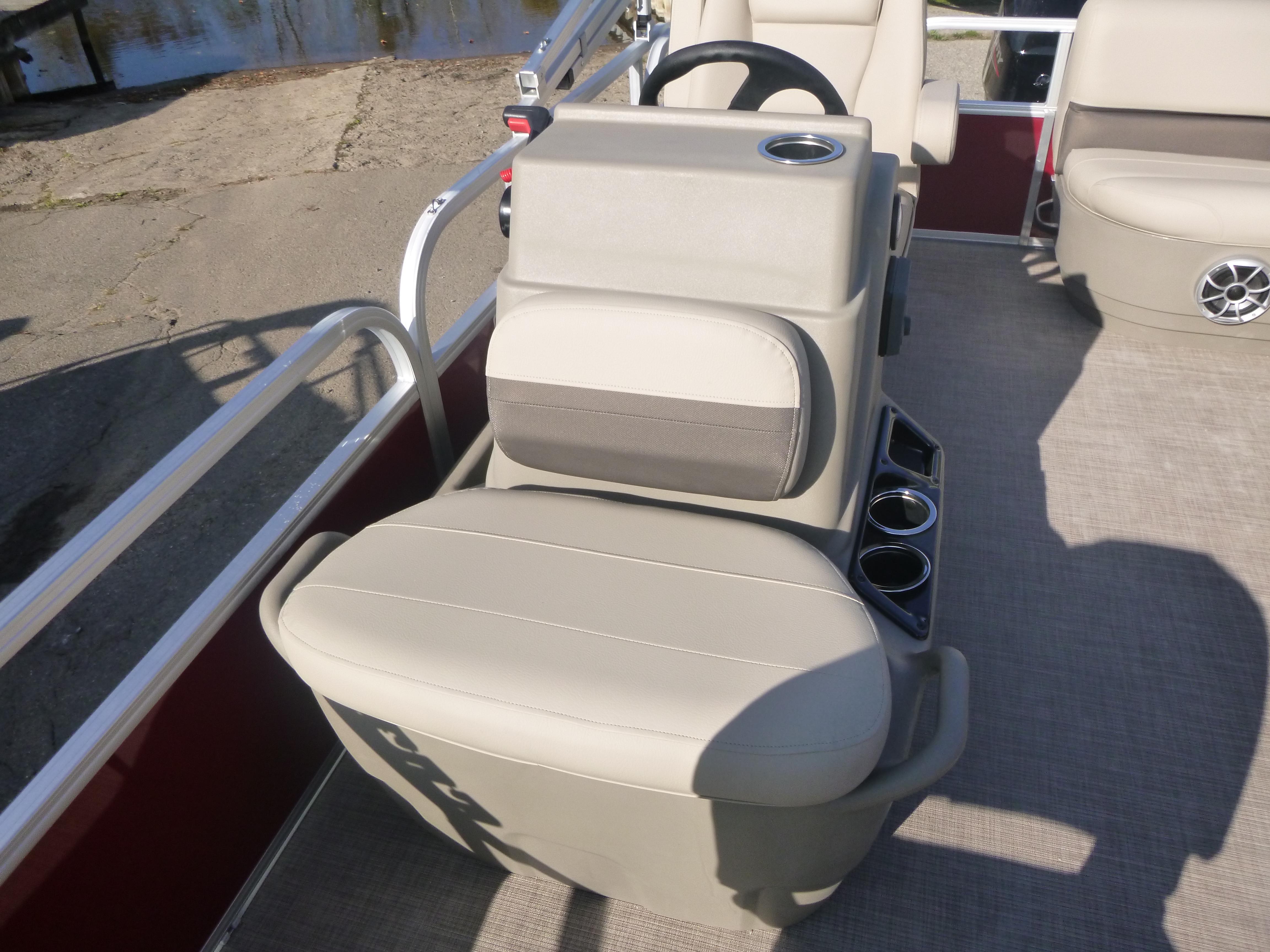 2025 Sun Tracker Bass Buggy 16 XL Select Gallery
