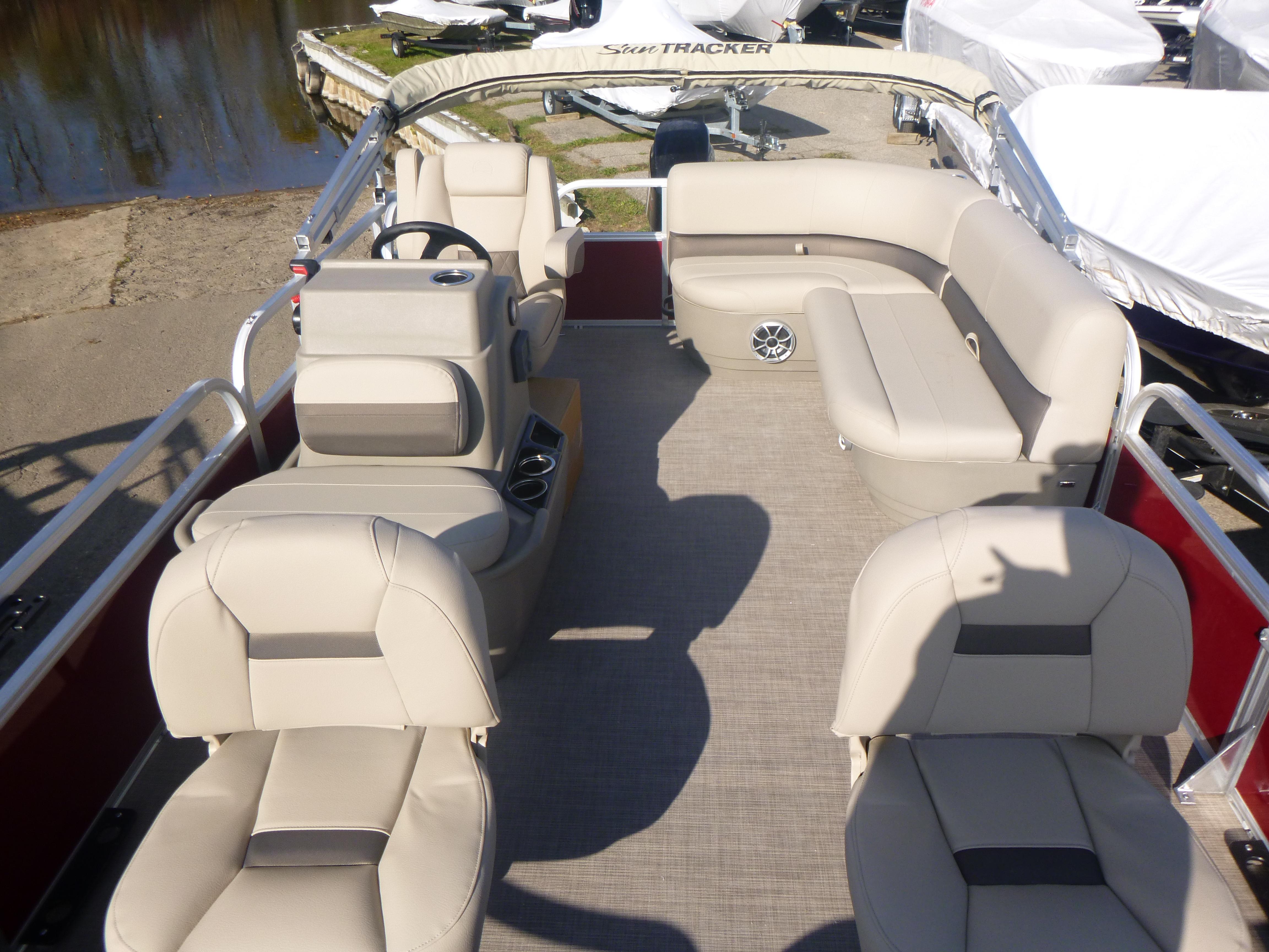 2025 Sun Tracker Bass Buggy 16 XL Select Gallery