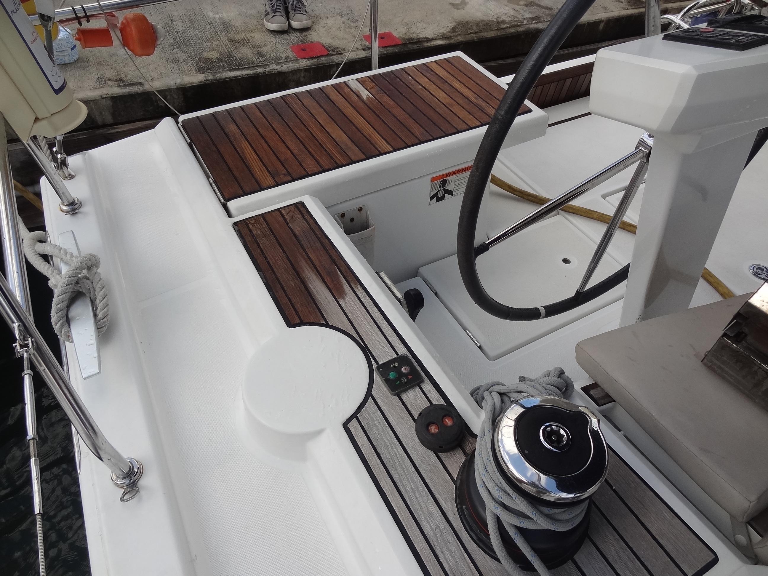 Yacht Photos Pics