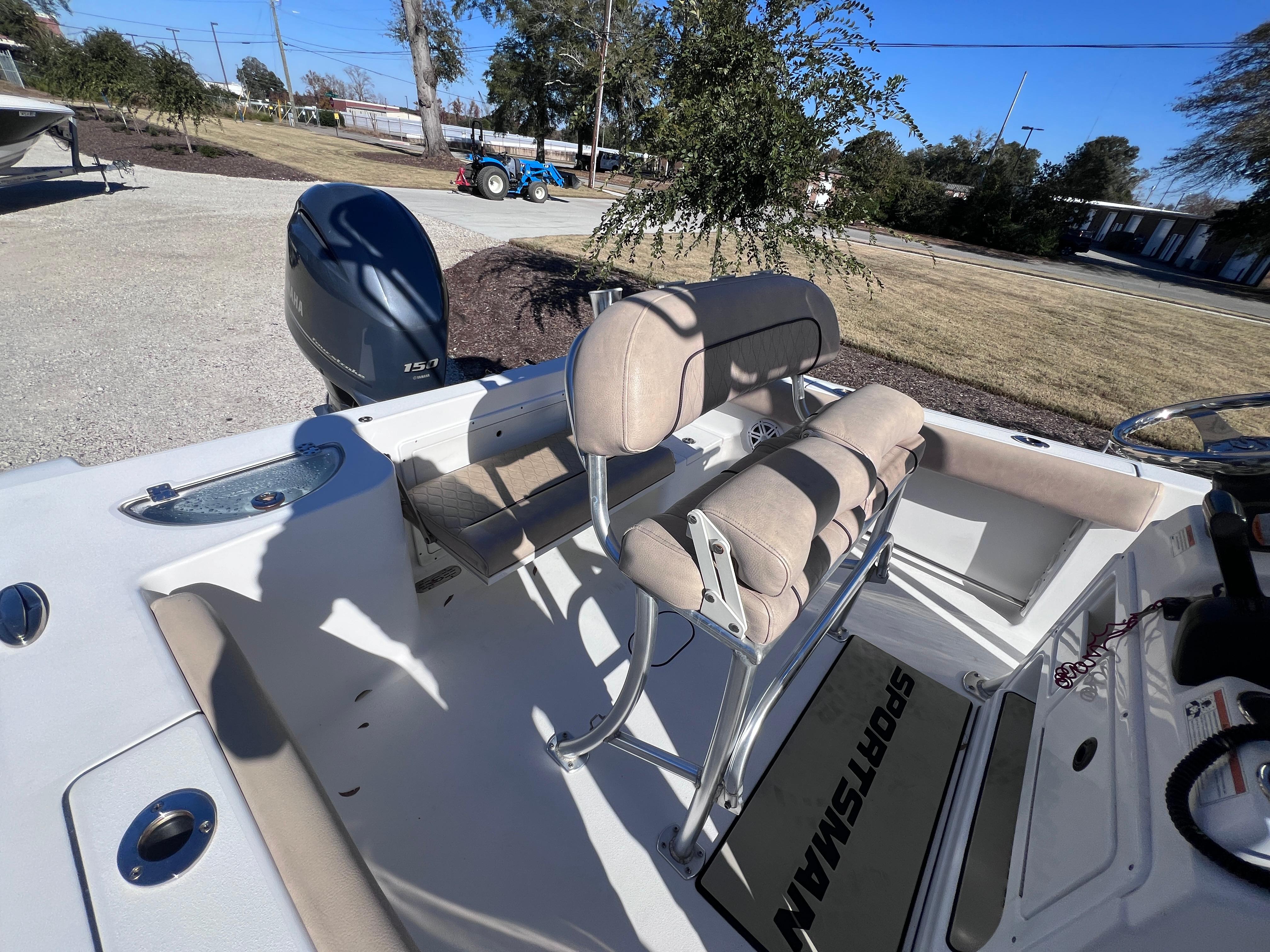 2019 Sportsman Open 212 Center Console