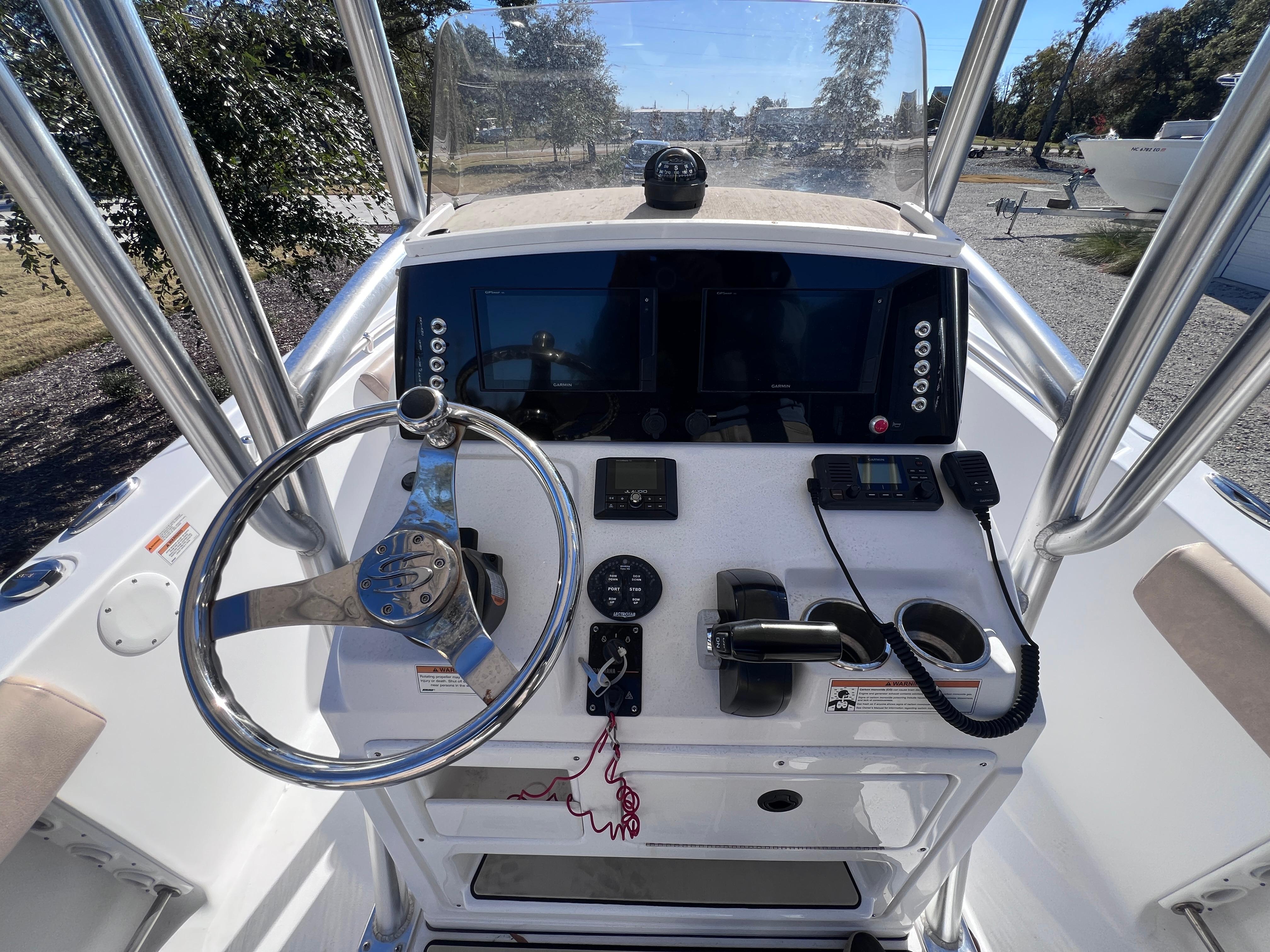 2019 Sportsman Open 212 Center Console