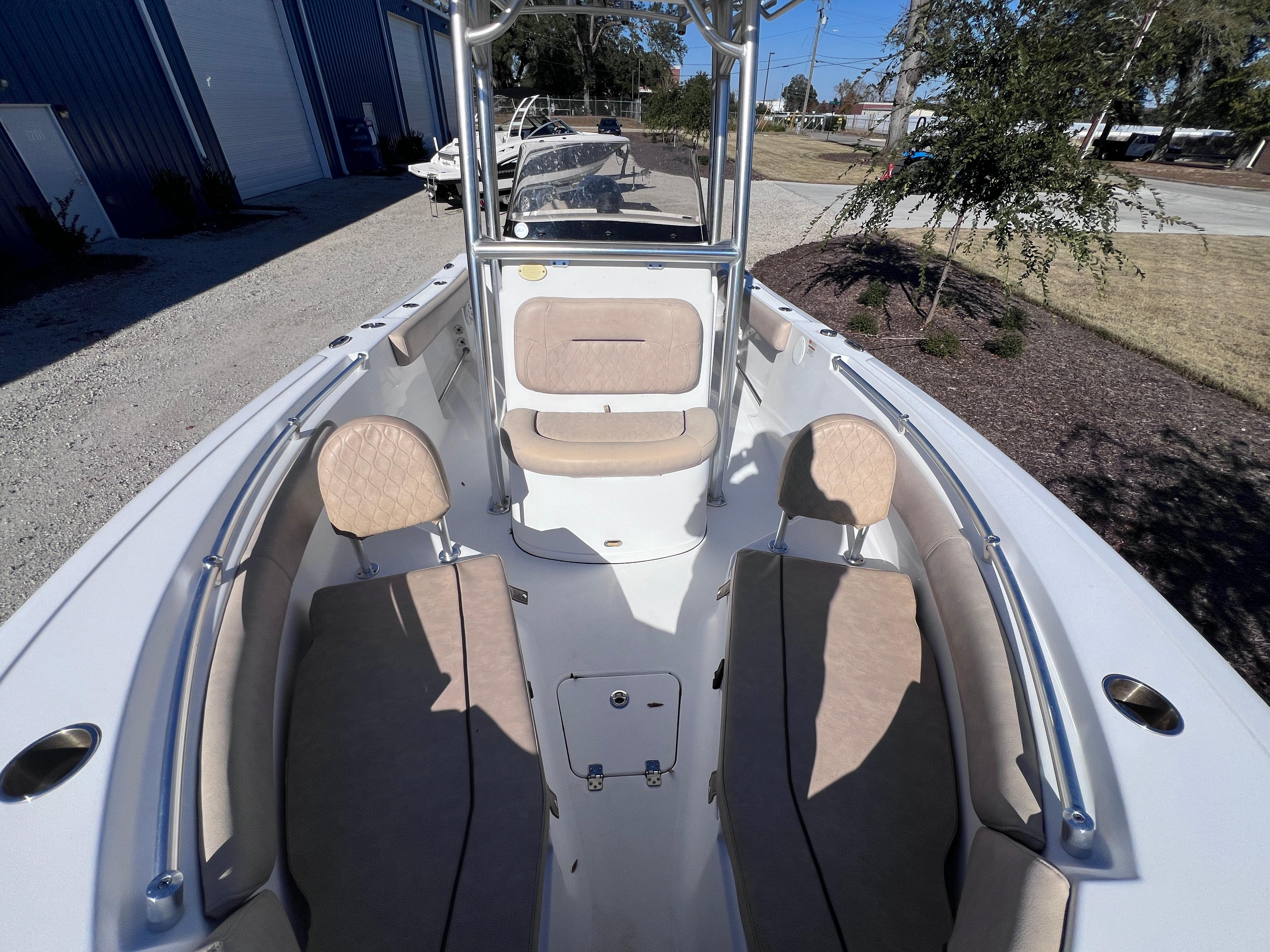 2019 Sportsman Open 212 Center Console