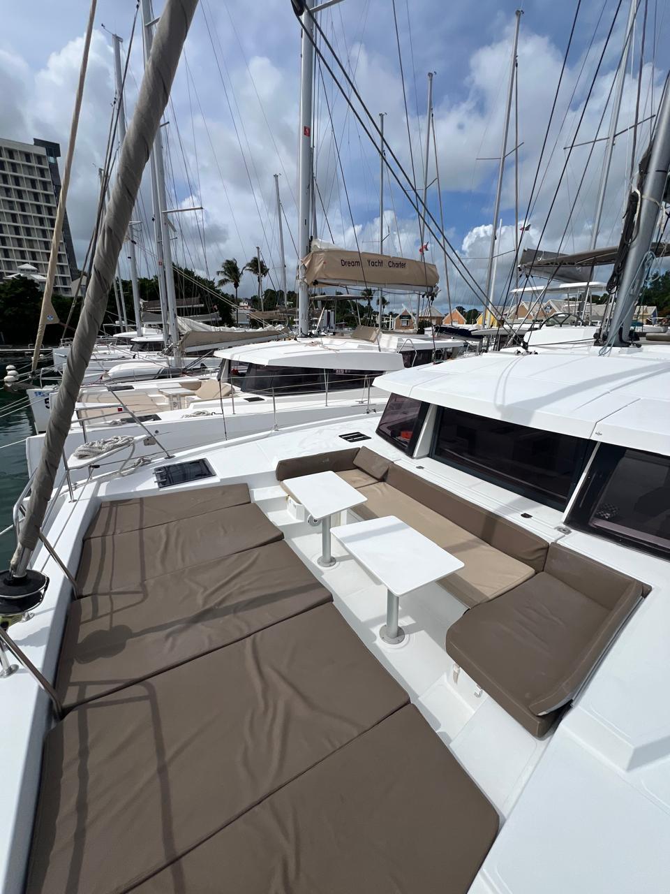 bali catamarans usato