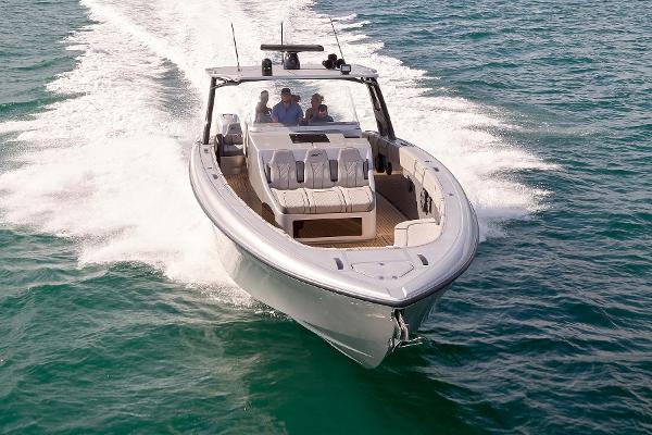 Photo of 2018 Midnight Express 43'