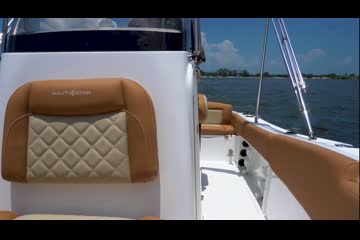 Nauticstar 212-LEGACY video