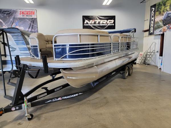 2021 Sun Tracker boat for sale, model of the boat is SportFish 22 DLX & Image # 6 of 14