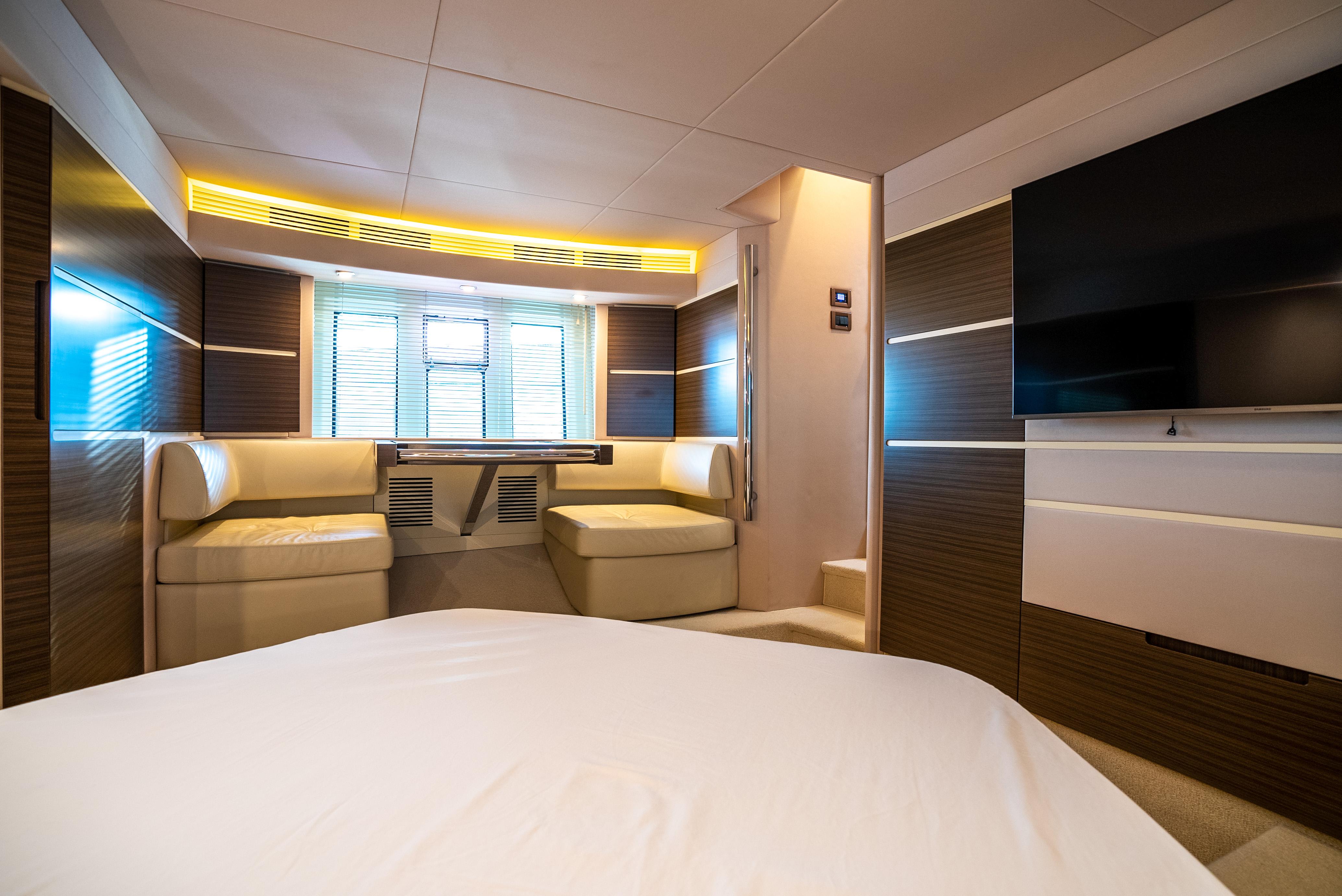 2015 Azimut 54 Flybridge
