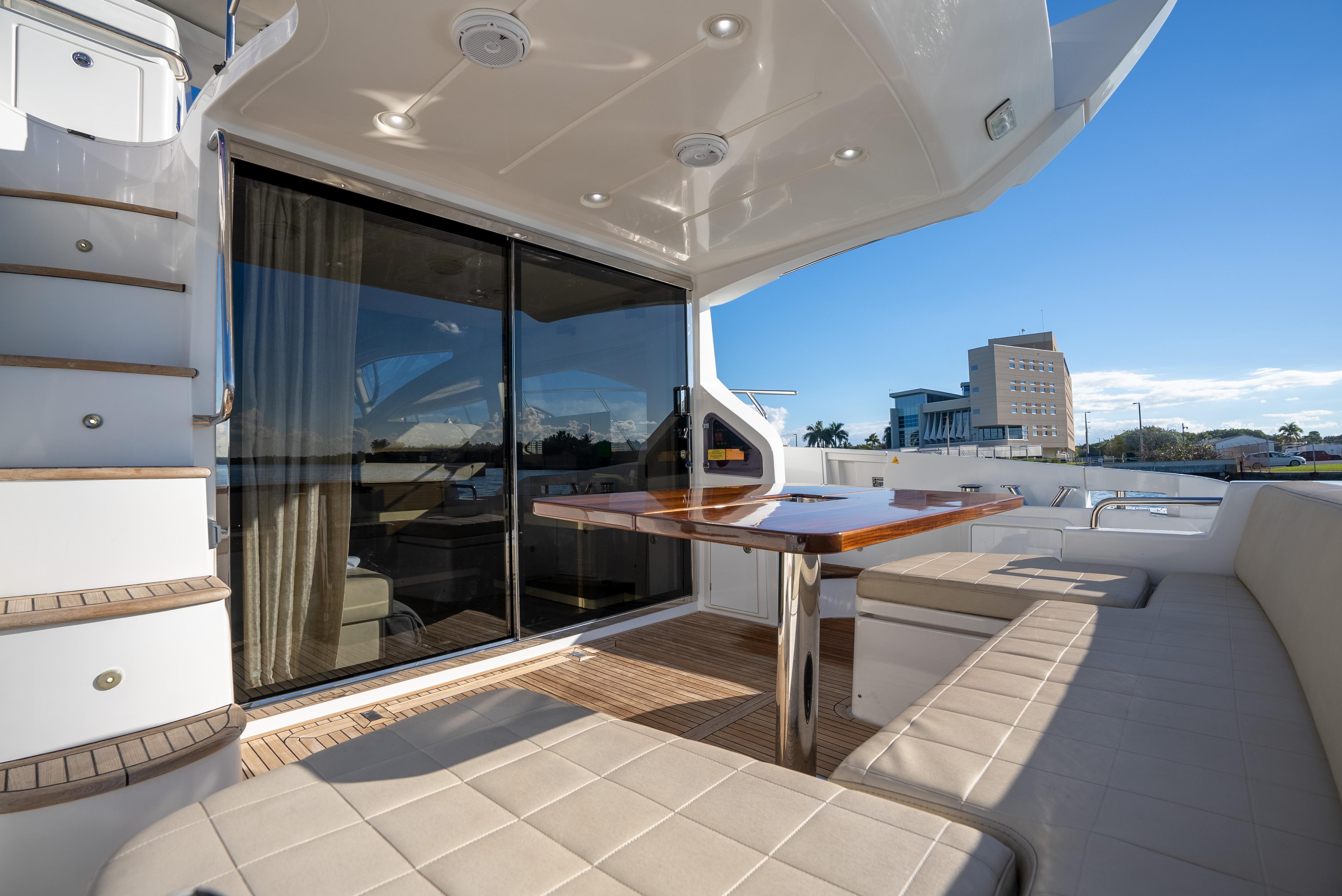 2015 Azimut 54 Flybridge