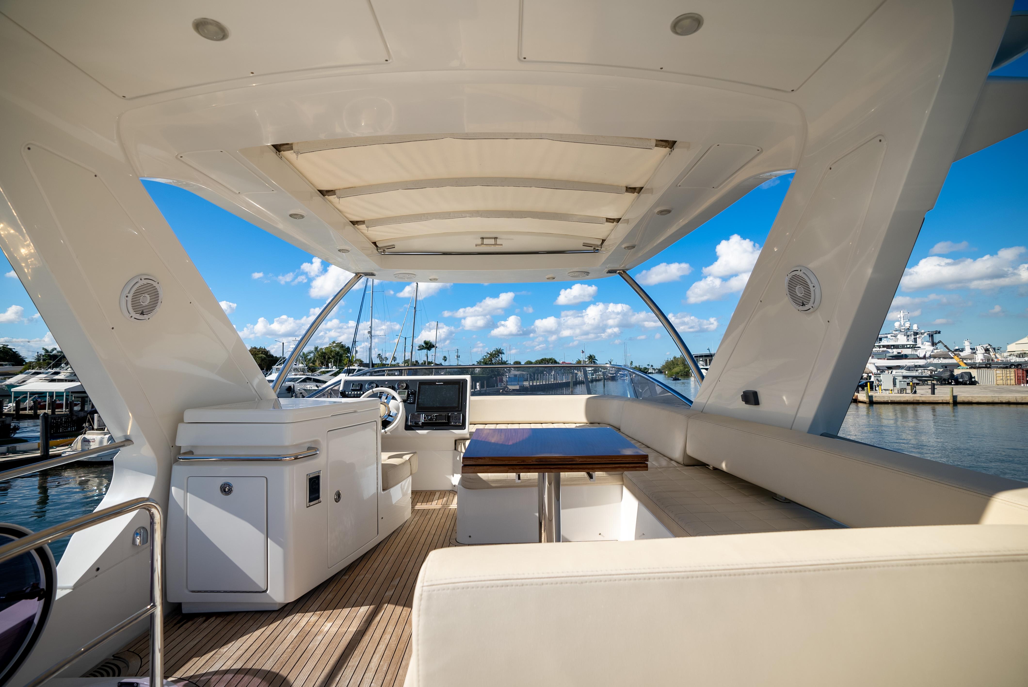 2015 Azimut 54 Flybridge