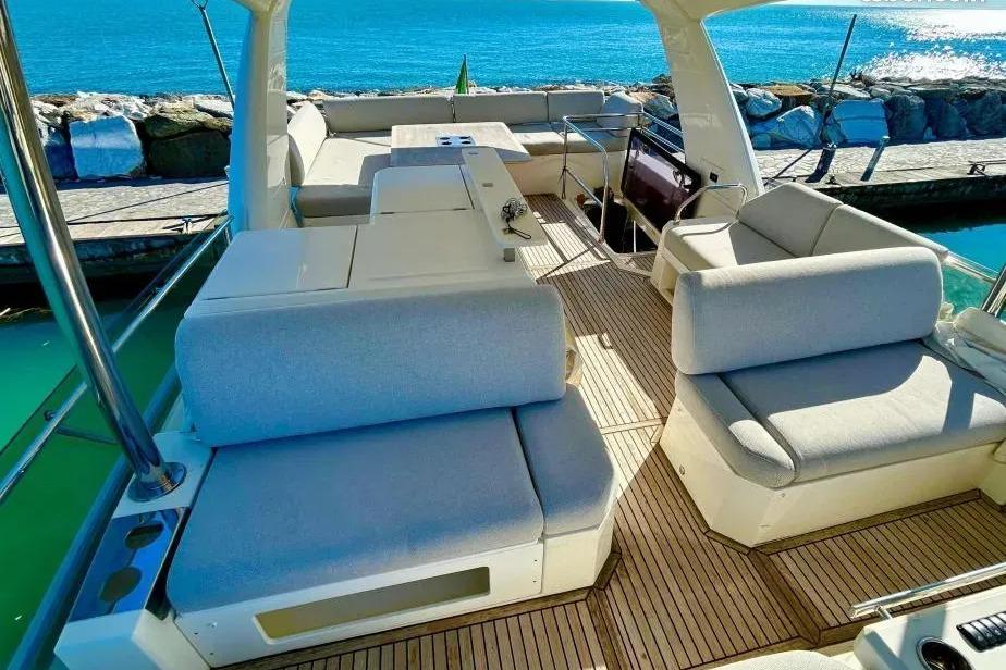 2021 Prestige 630 large 1