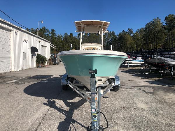 2021 Pioneer boat for sale, model of the boat is 202 Islander & Image # 6 of 26