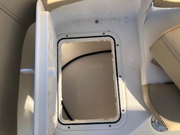 2021 Pioneer boat for sale, model of the boat is 202 Islander & Image # 23 of 26