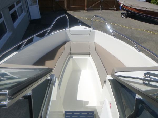 Quicksilver 605 Bowrider