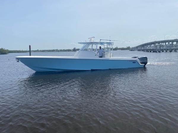 39' Contender, Listing Number 100887986, - Photo No. 1