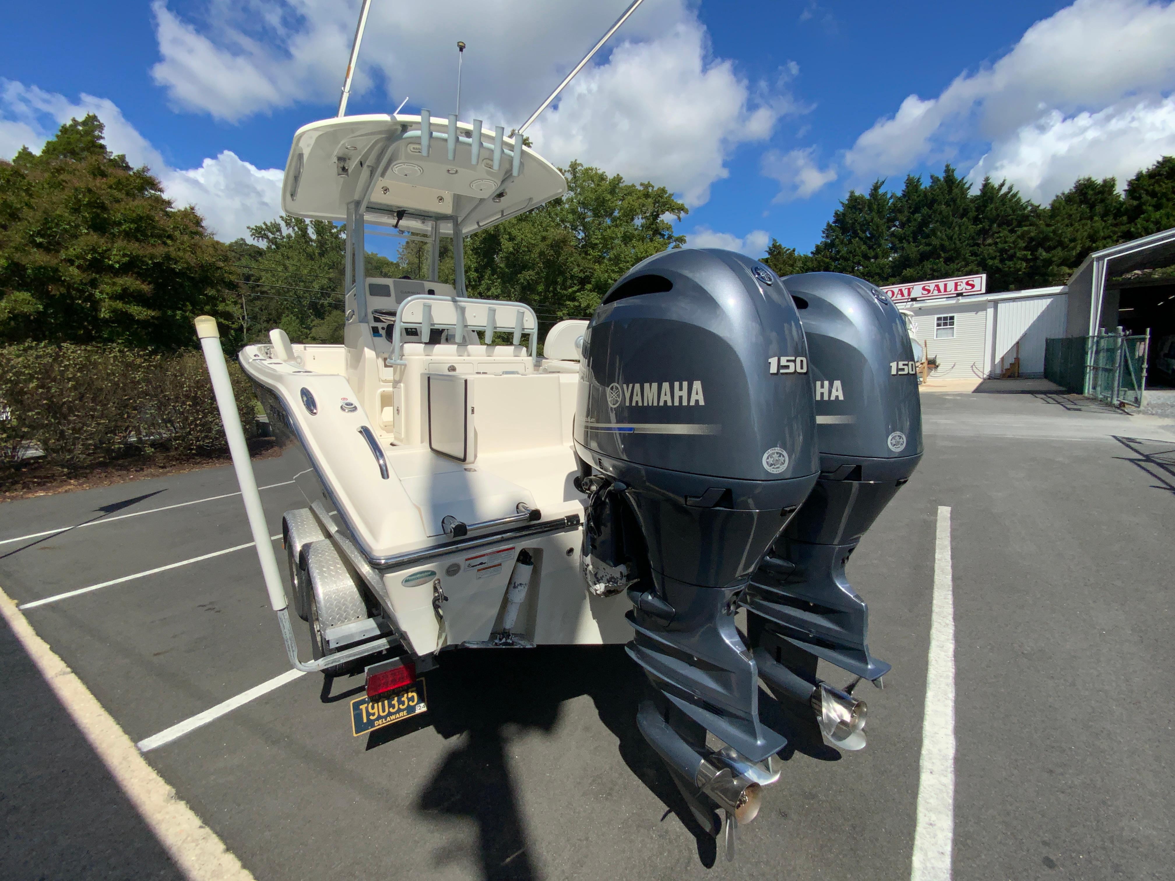 2019 Cobia 240 CC-8