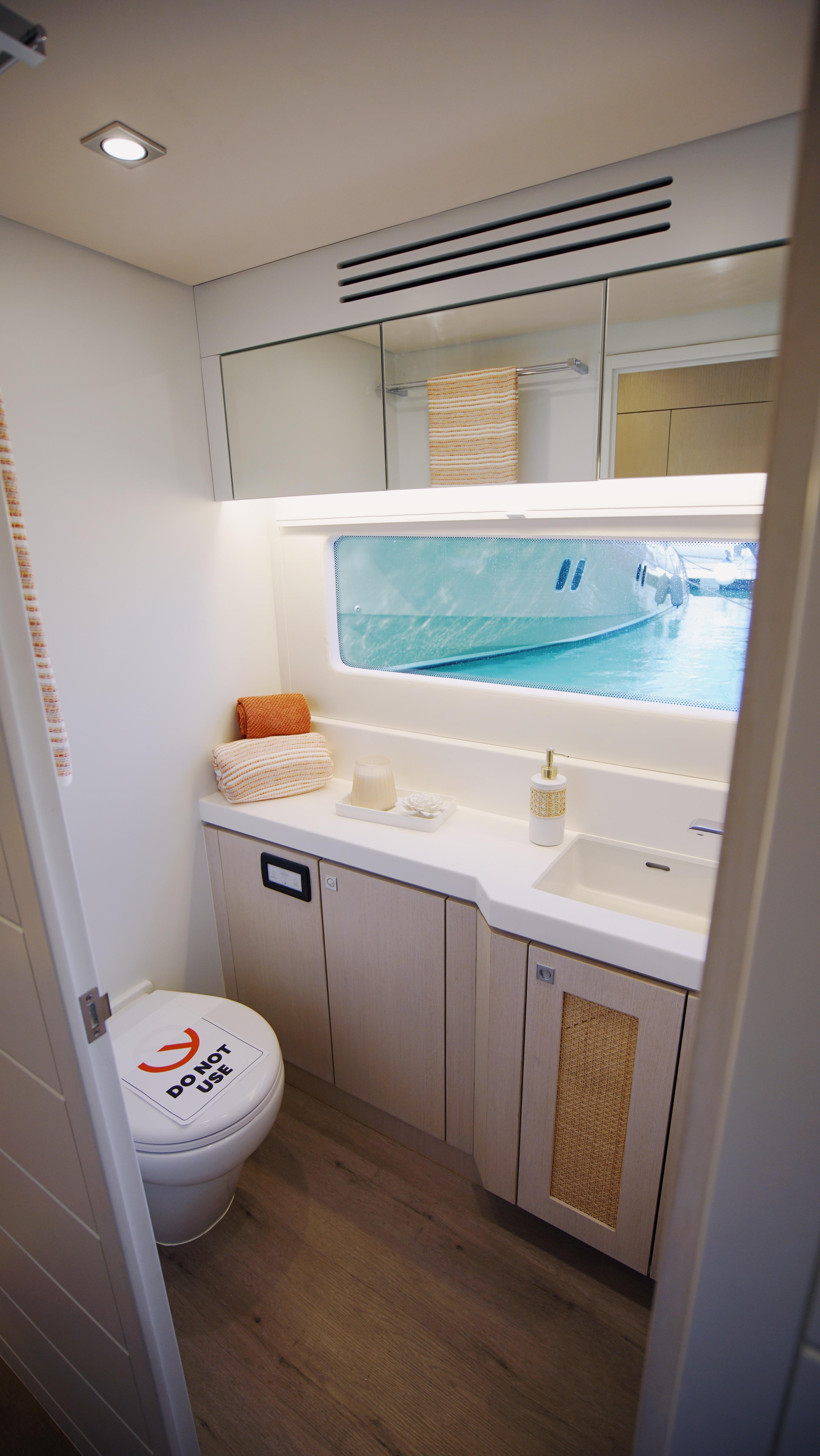 Two Oceans-555  008 2025 -FL-US-Modern bathroom interior in a Two Oceans 555  008 yacht, 2025 model.-9676126 | Thumbnail