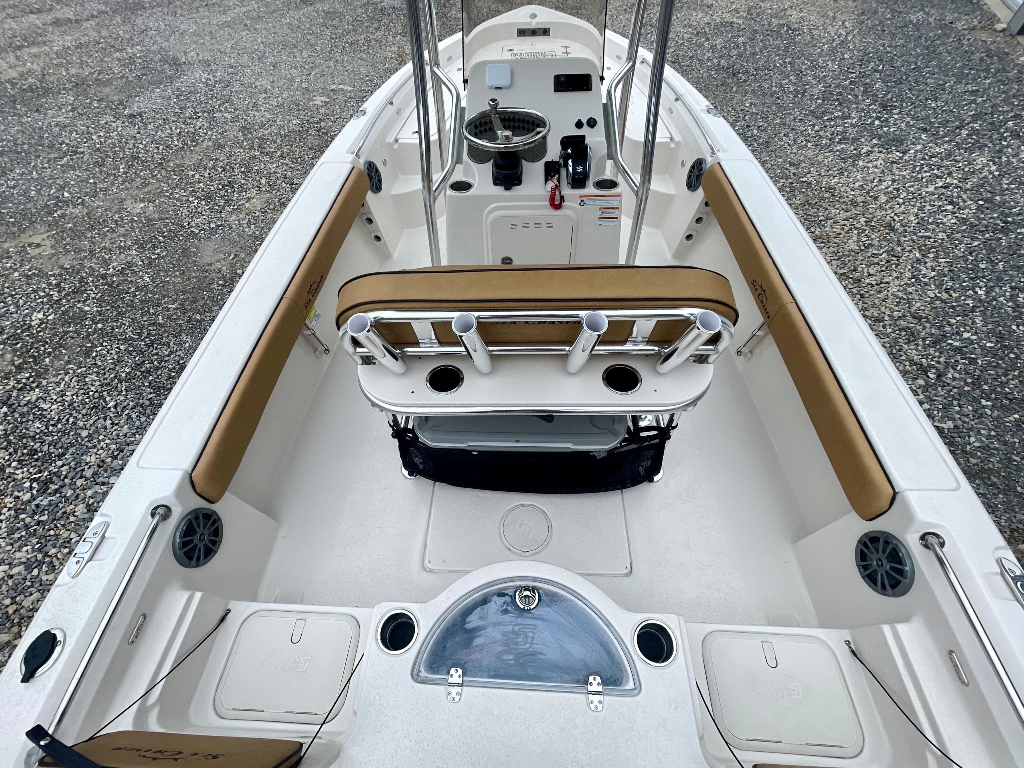 2024 Sea Chaser 21 LX / Suzuki 200 - Image 7