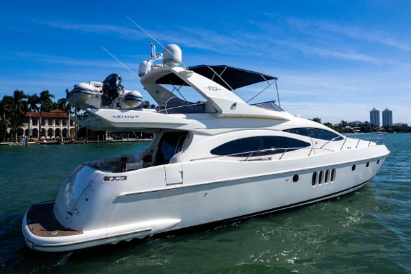 Photo of 2005 Azimut 68'