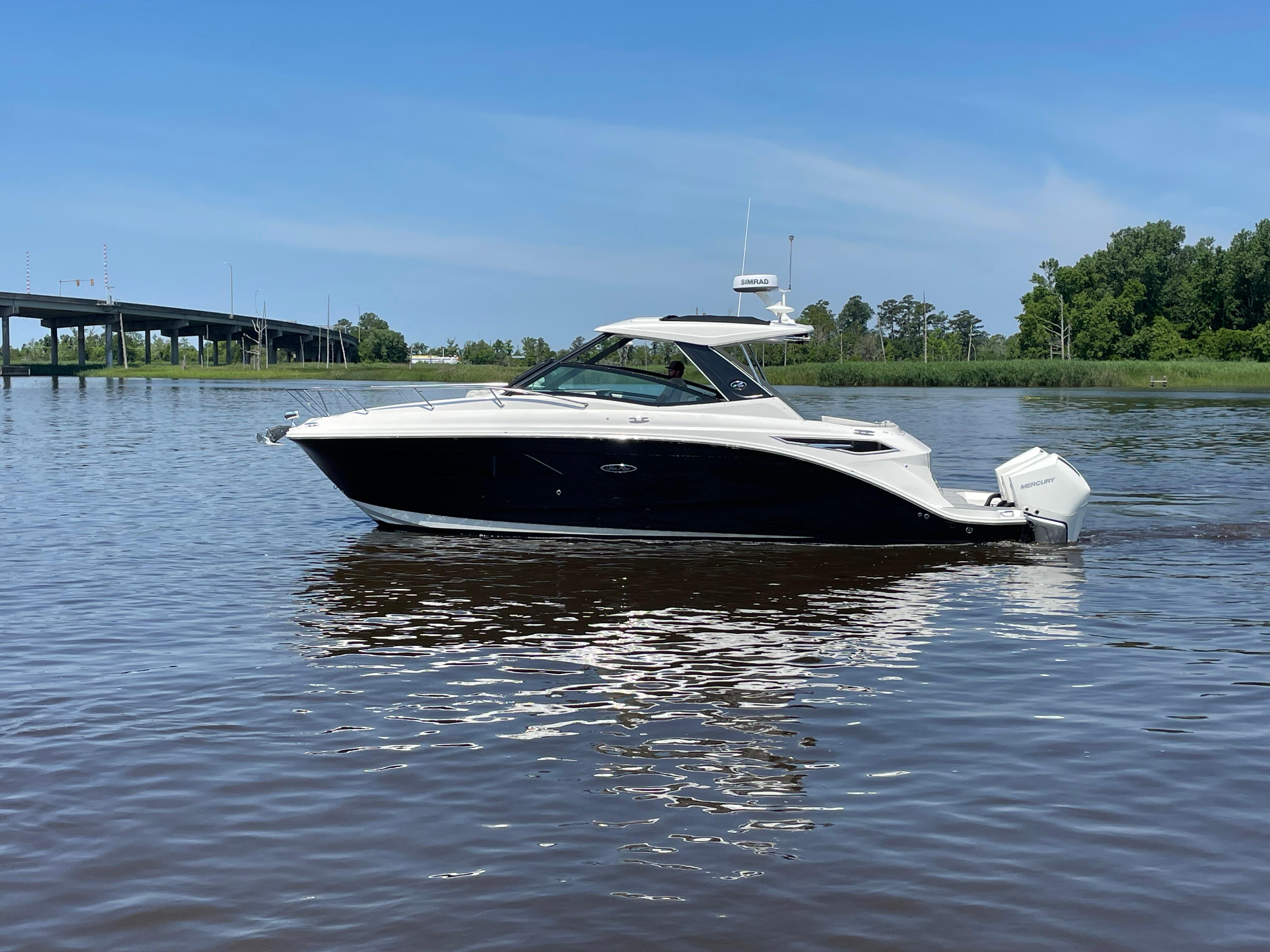 2020 Sea Ray Sundancer 320 OB