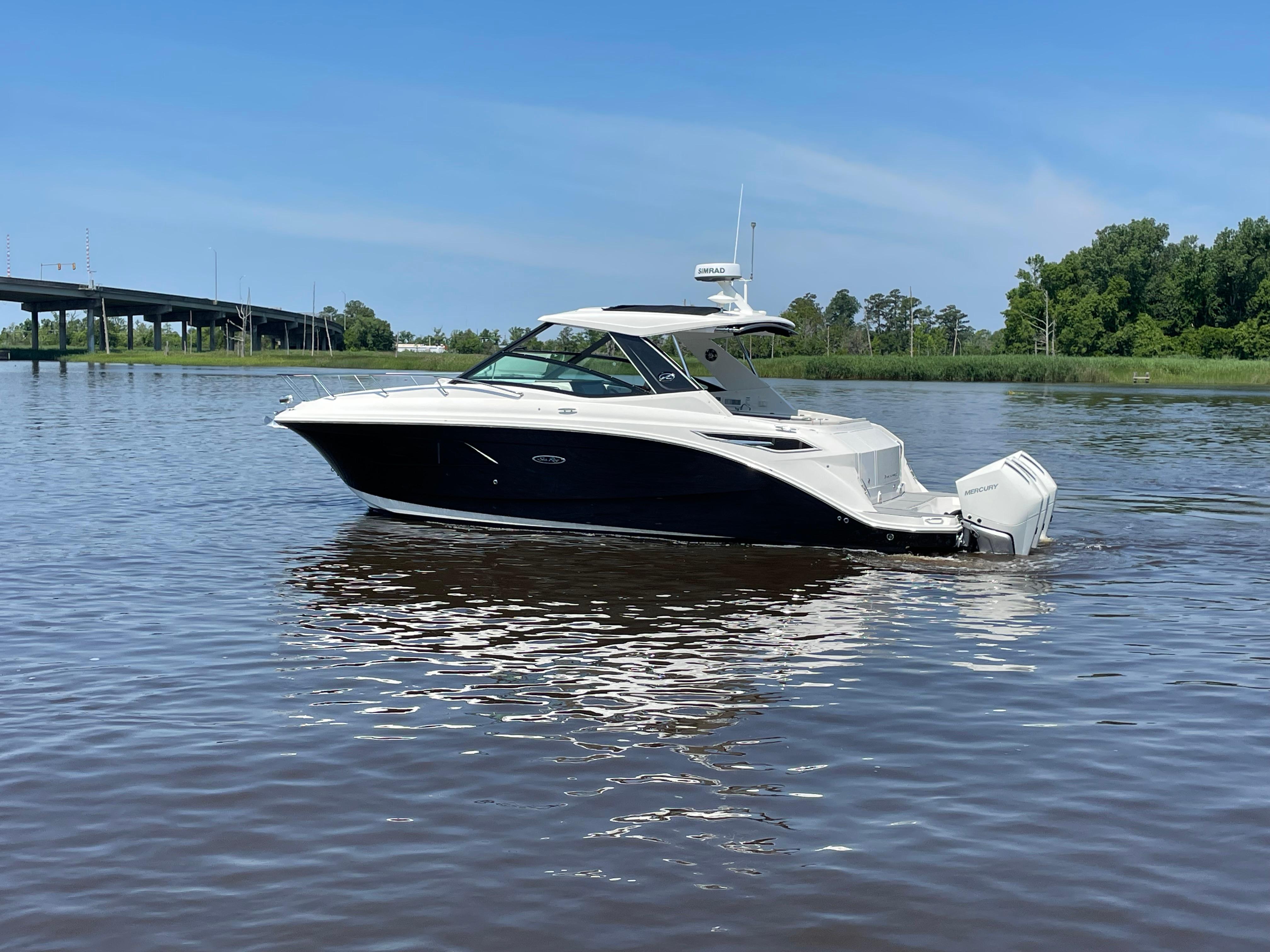 2020 Sea Ray Sundancer 320 OB