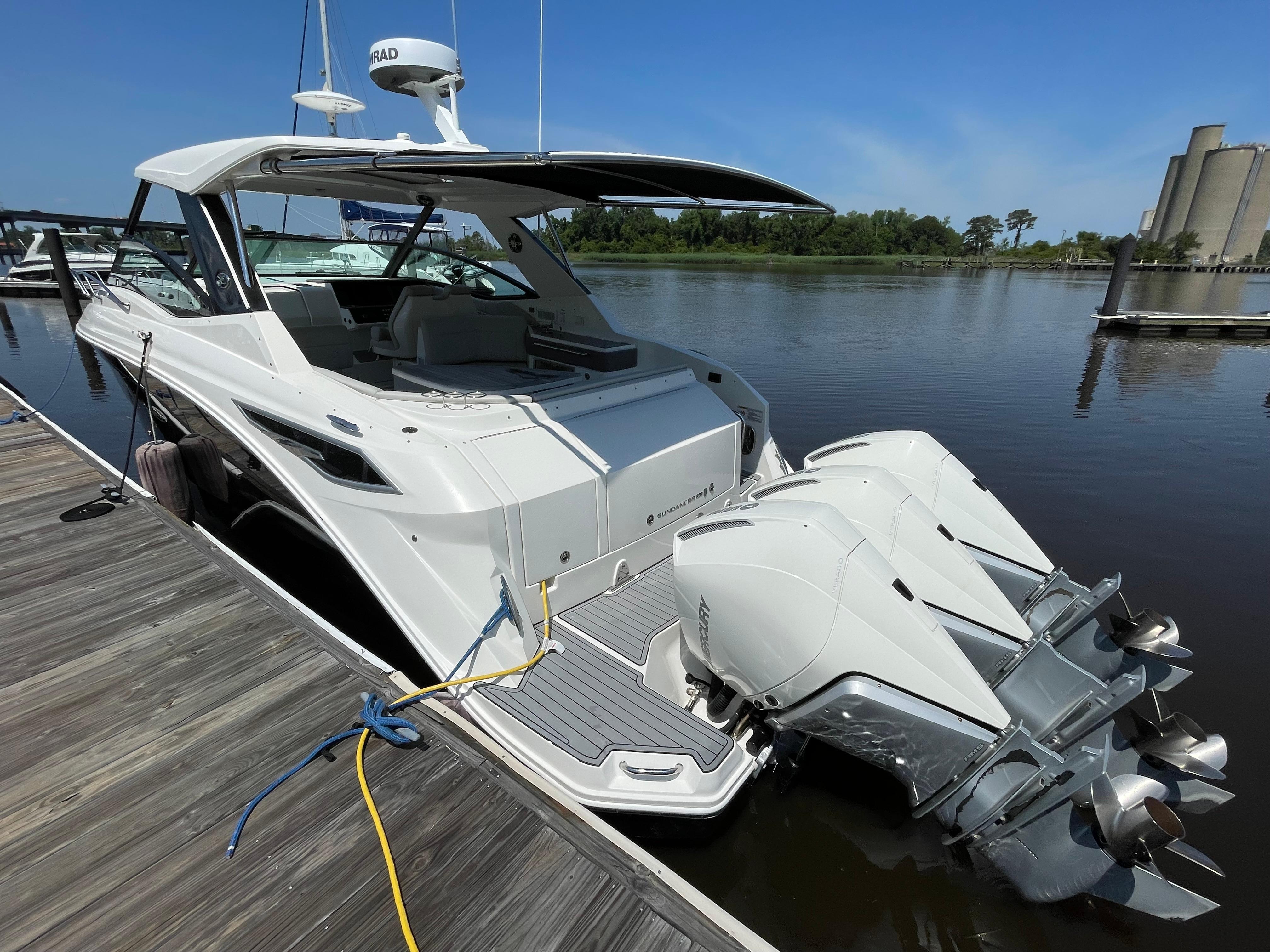 2020 Sea Ray Sundancer 320 OB