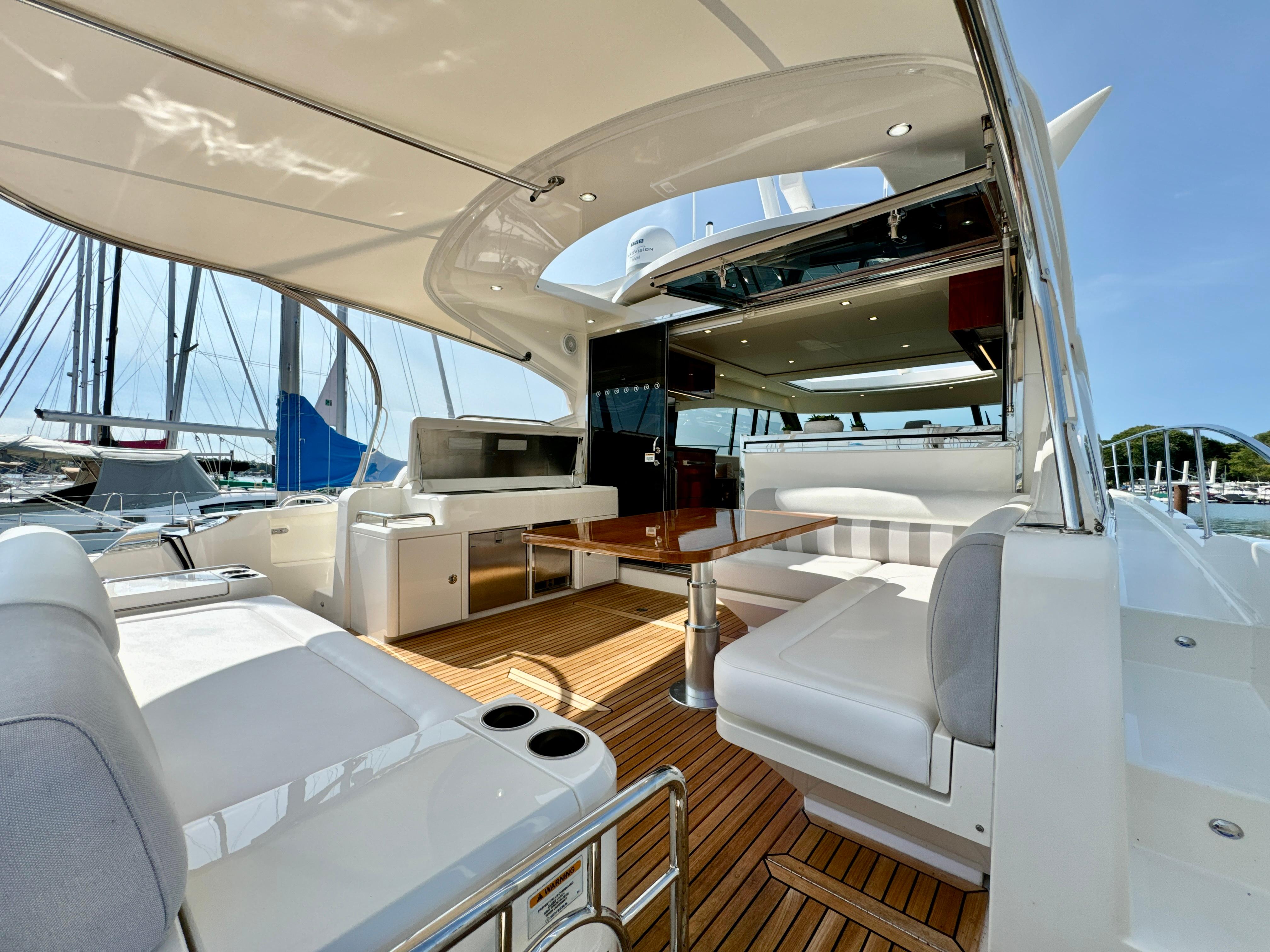 2019 Riviera 5400 sport yacht