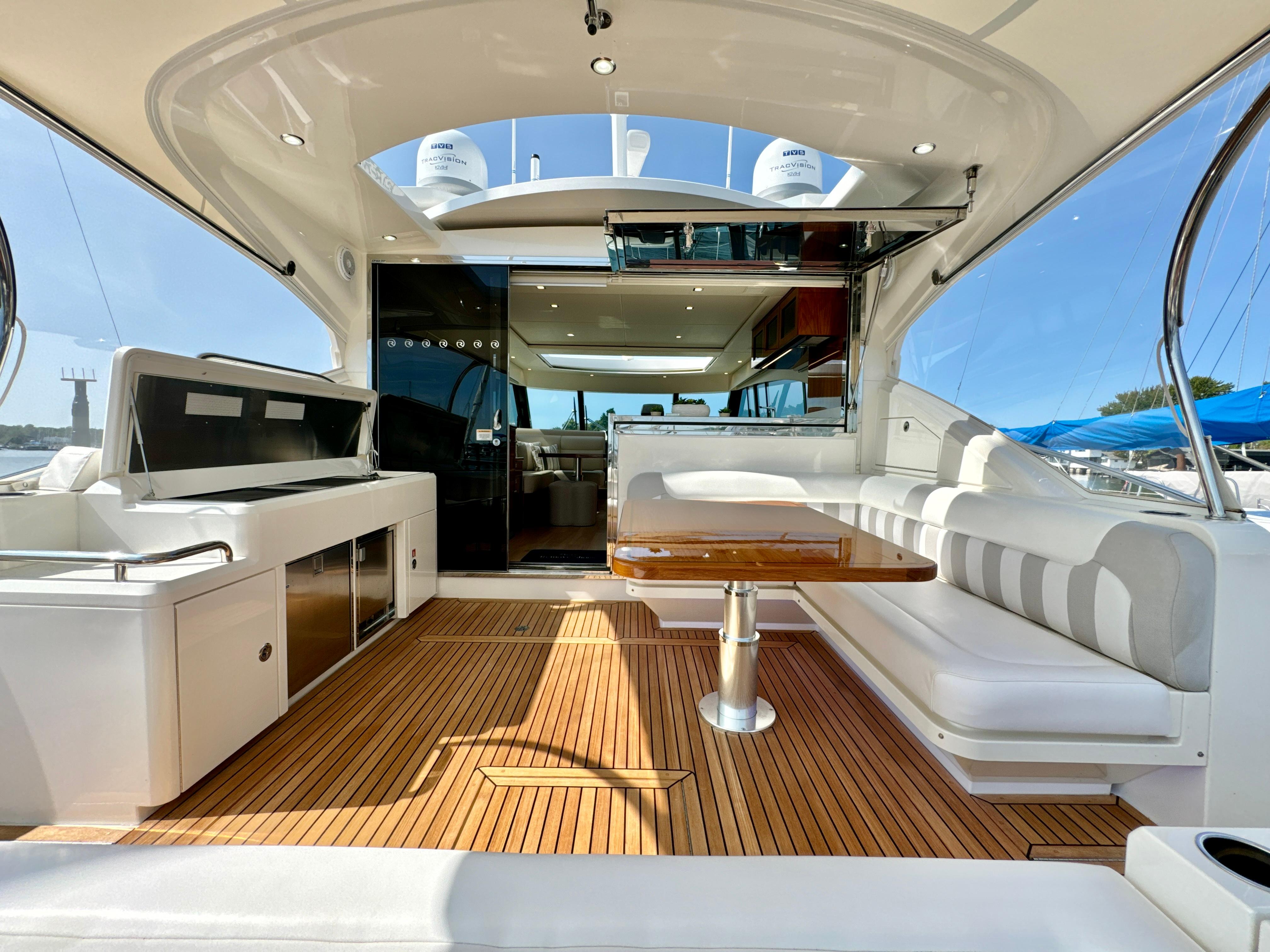 2019 Riviera 5400 sport yacht