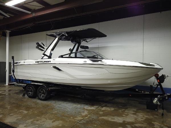 2021 Centurion boat for sale, model of the boat is Ri245 & Image # 1 of 18