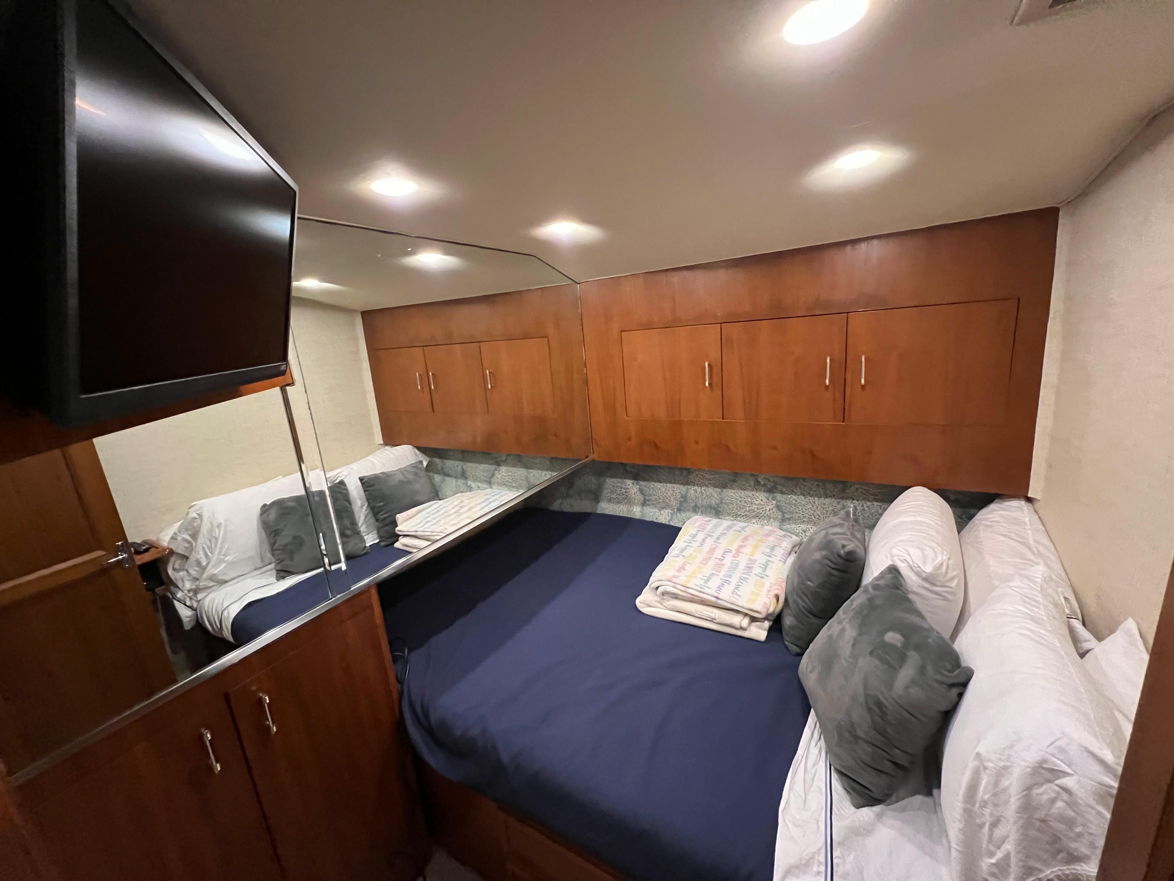 Ocean Yachts 53 Convertible-Guest Cabin
