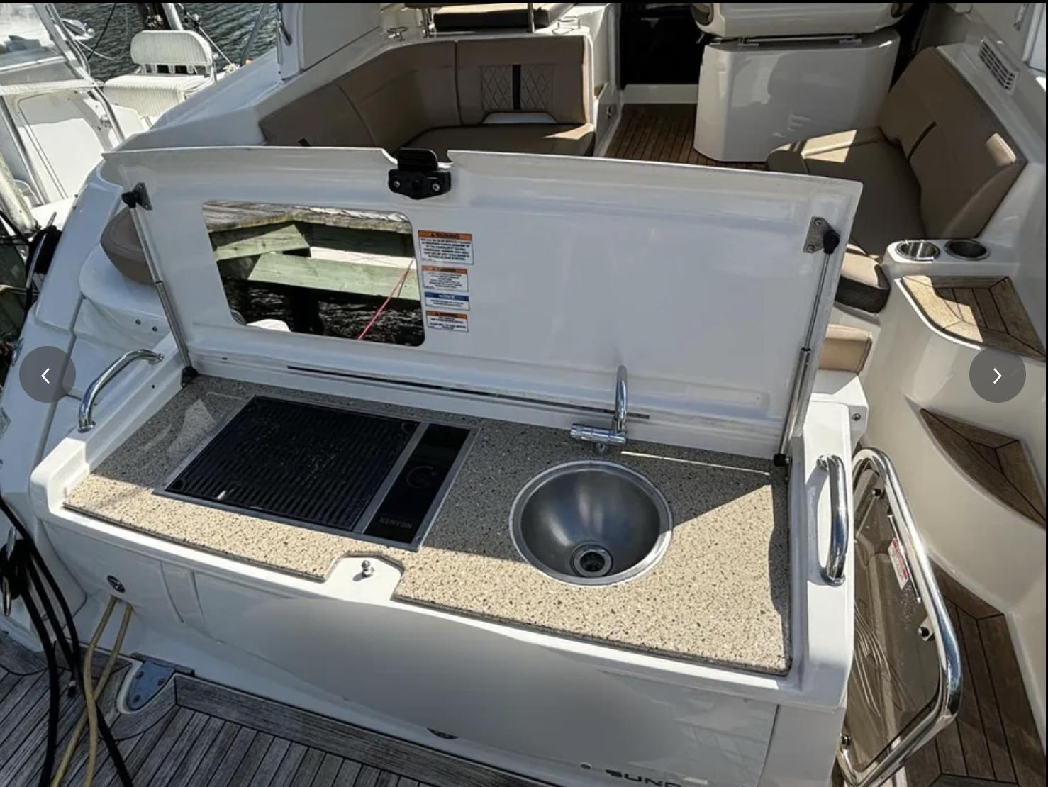 2017 Sea Ray Sundancer 350 Coupe