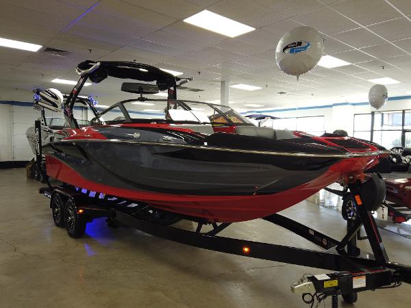 2021 Centurion boat for sale, model of the boat is Fi23 & Image # 2 of 18