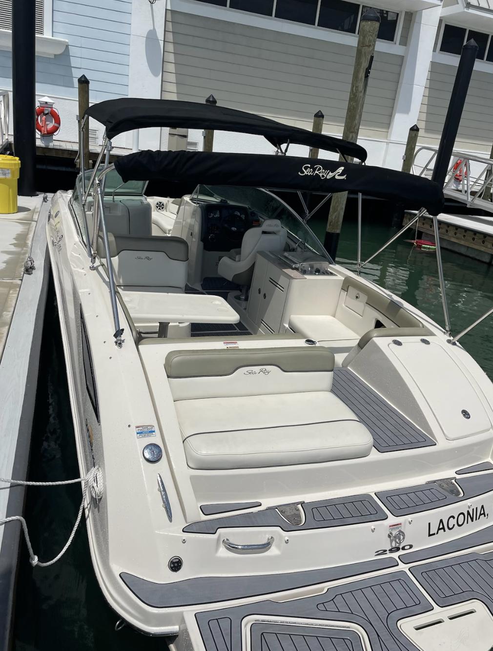 2008 Sea Ray 290 Sundeck