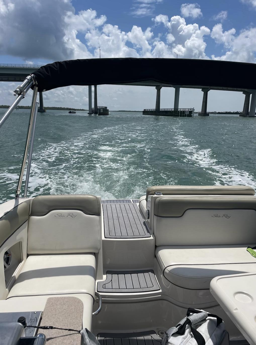 2008 Sea Ray 290 Sundeck