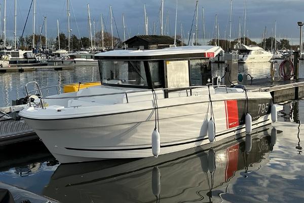 Jeanneau_MERRY_FISHER_795_SPORT