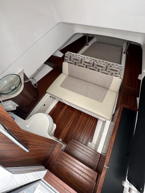 Pursuit 32 - Interior Cabin