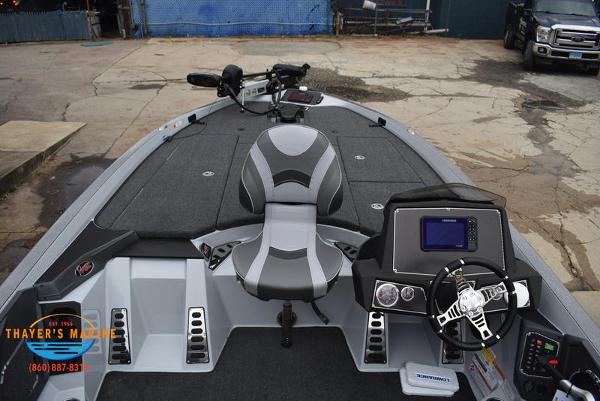 2021 Ranger Boats boat for sale, model of the boat is Z520L & Image # 8 of 40