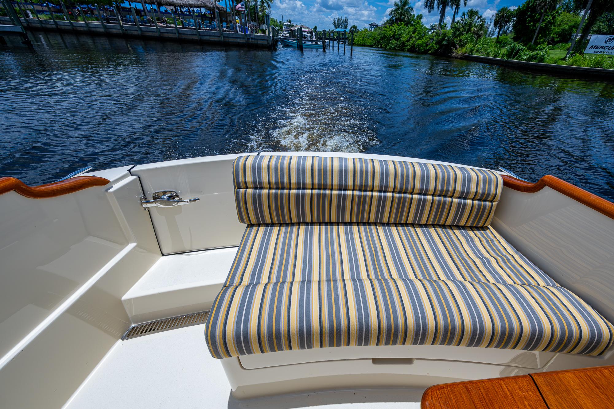 2016-hinckley-picnic-boat-37mkiii-power-9846154-20250620110707693-1