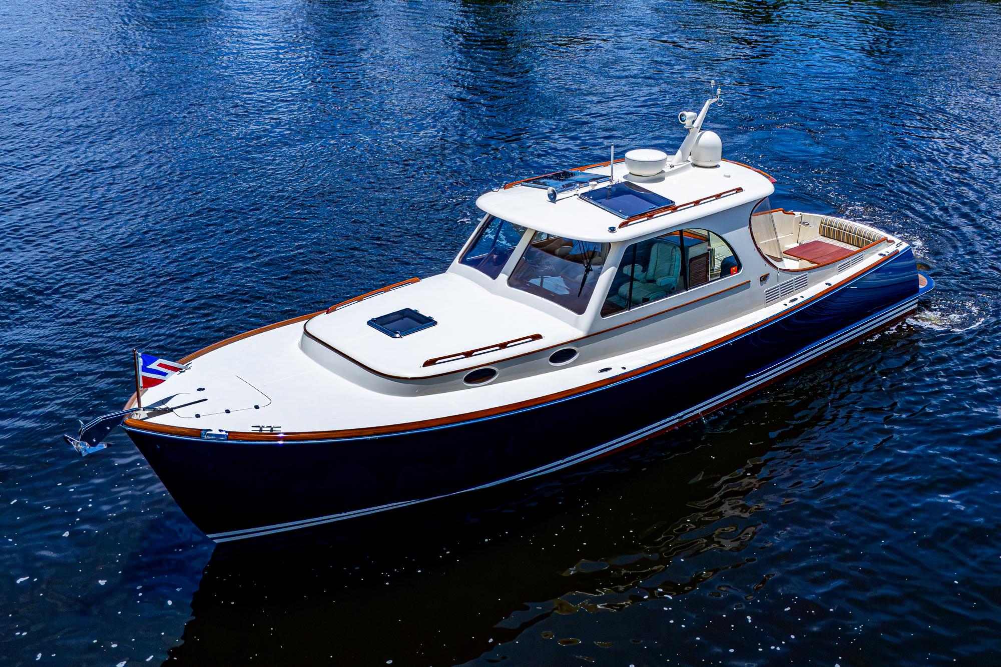 2016-hinckley-picnic-boat-37mkiii-power-9846154-20250620111212524-1