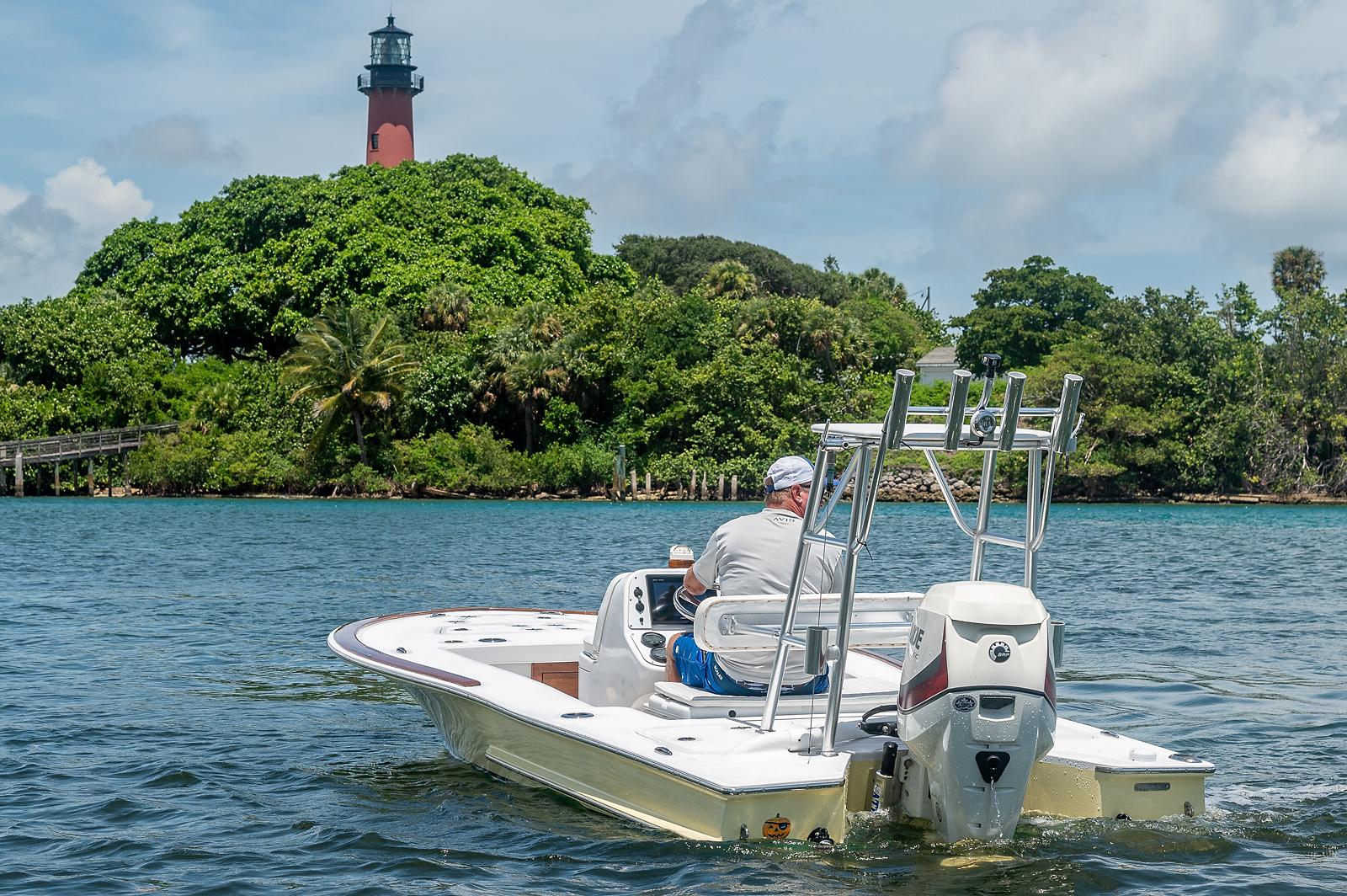 Enviboats Skiff 17 - Port Exterior Profile